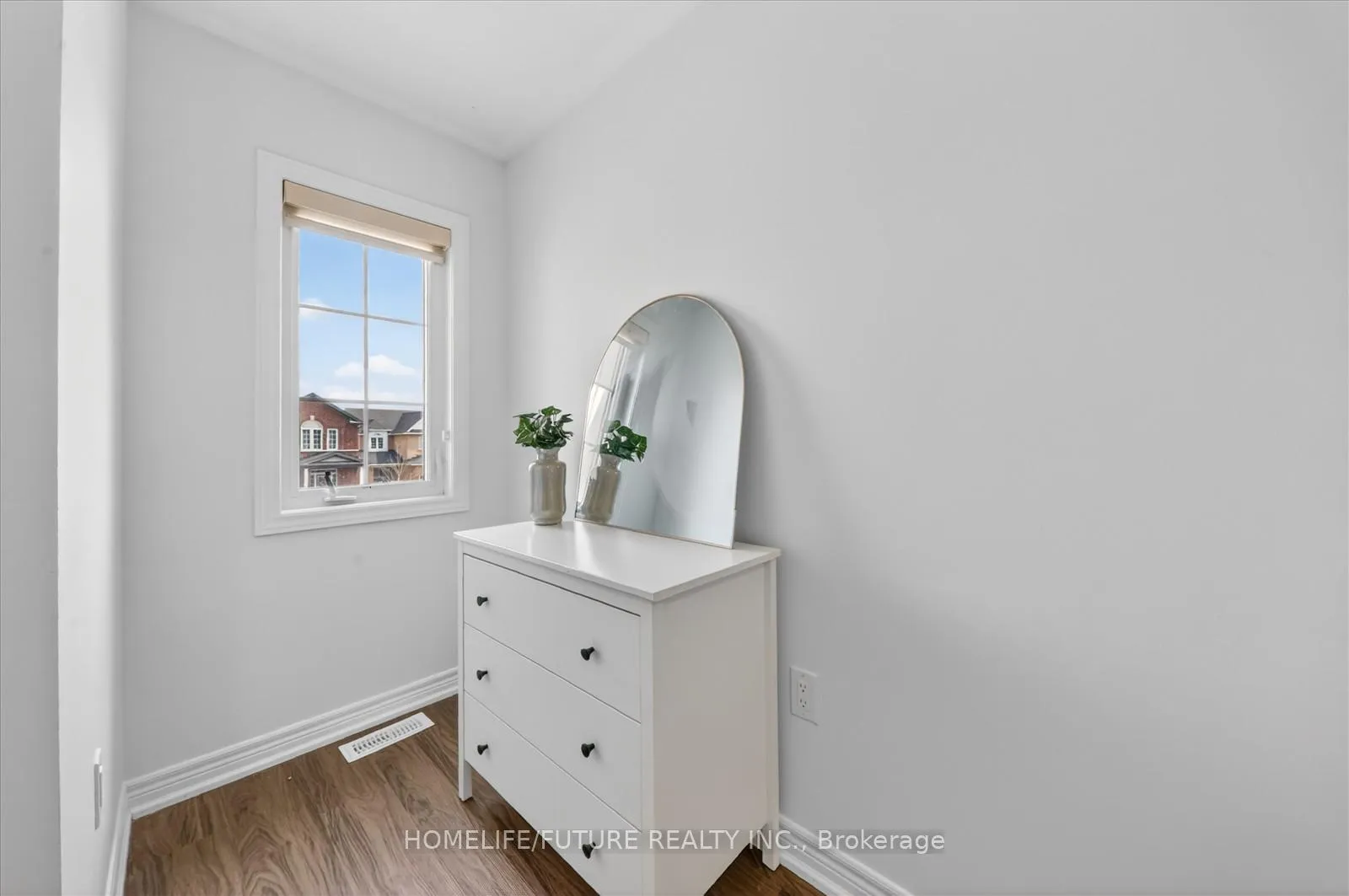 Photo 29 of 36 Cotton Street, Clarington, Bowmanville — HOMEH