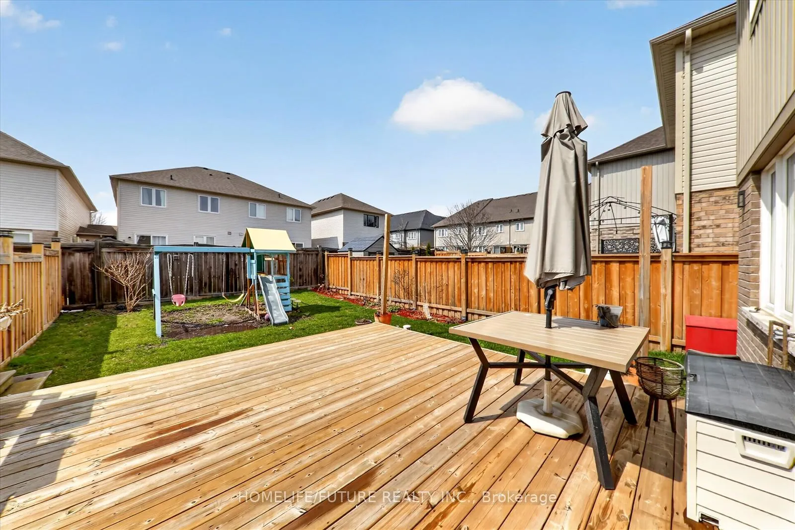 Photo 33 of 36 Cotton Street, Clarington, Bowmanville — HOMEH