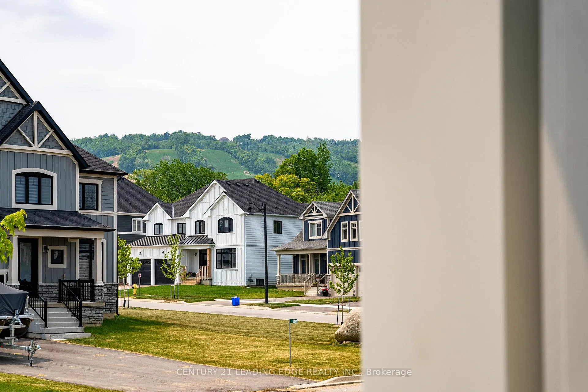 Photo 4 of 102 Reed Way, Blue Mountains — HOMEH