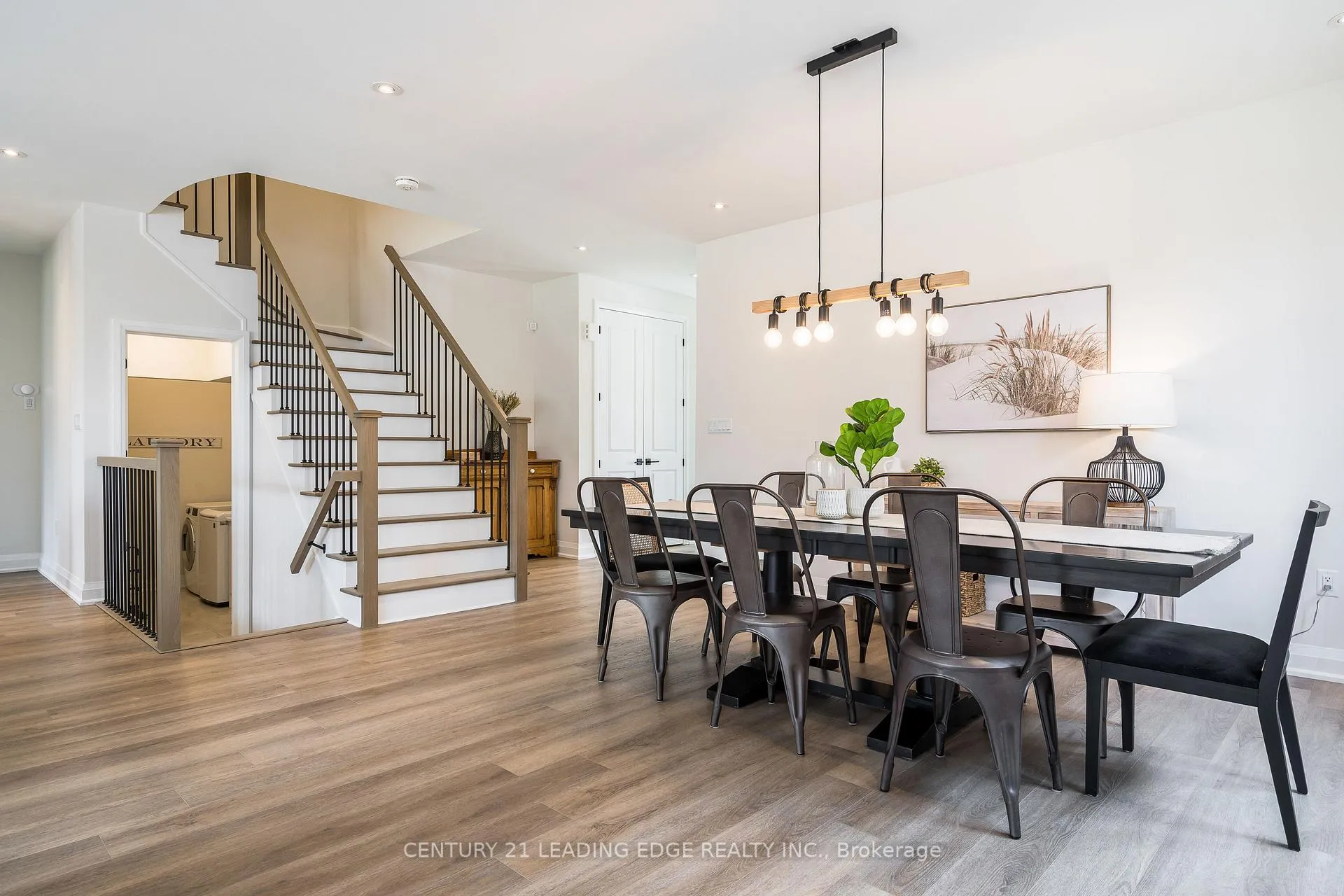 Photo 11 of 102 Reed Way, Blue Mountains — HOMEH