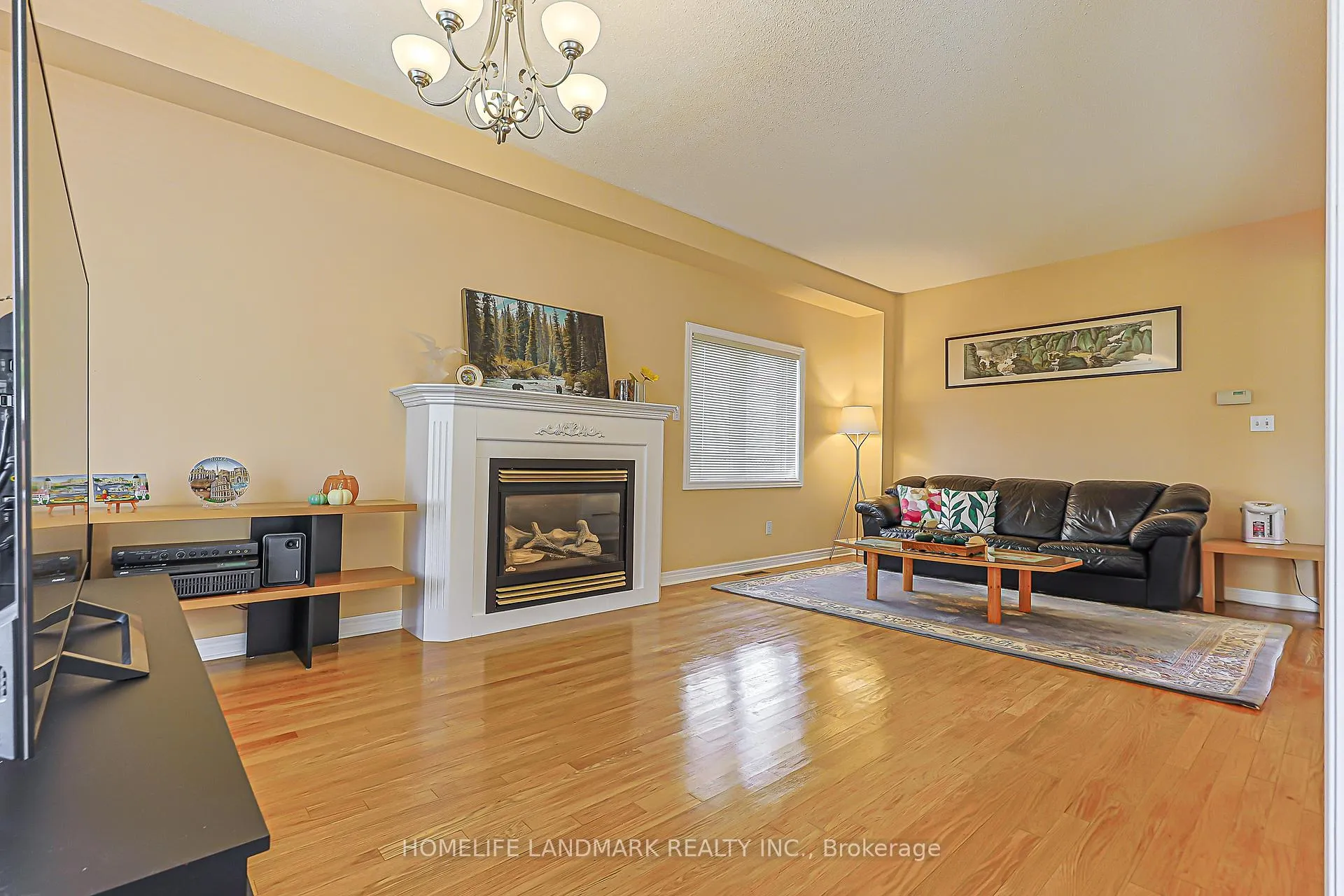 Photo 6 of 81 Eastpine Drive, Markham, Milliken Mills West — HOMEH