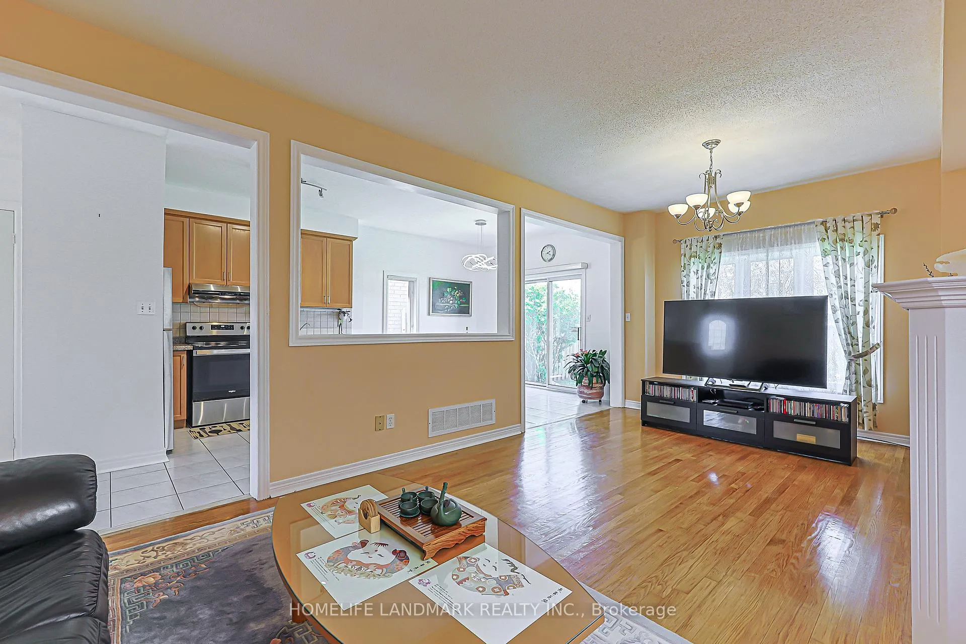 Photo 7 of 81 Eastpine Drive, Markham, Milliken Mills West — HOMEH