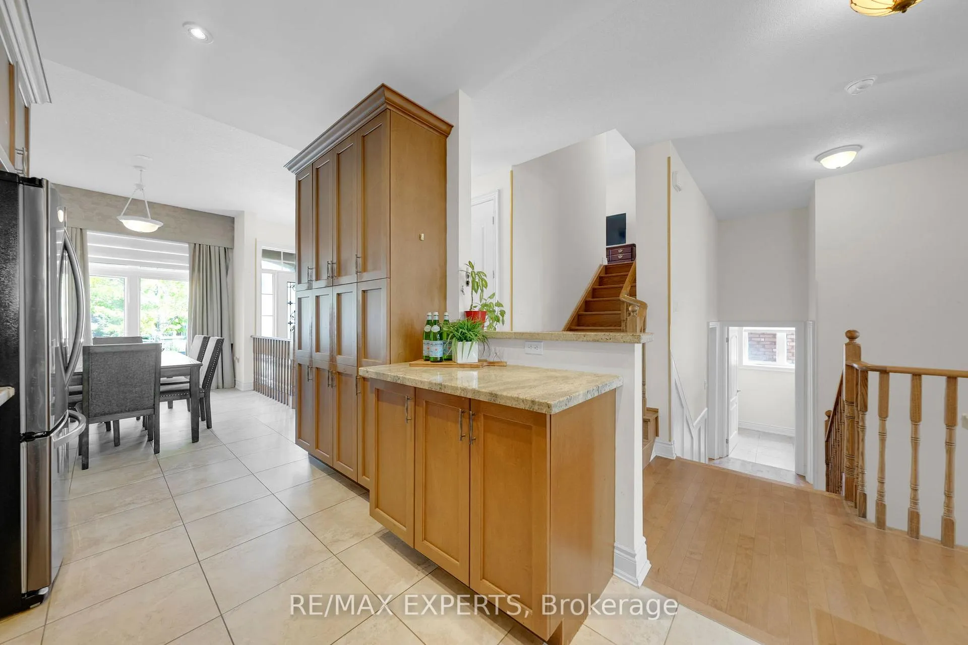 Photo 15 of 40 Hillcrest Drive, New Tecumseth, Alliston — HOMEH