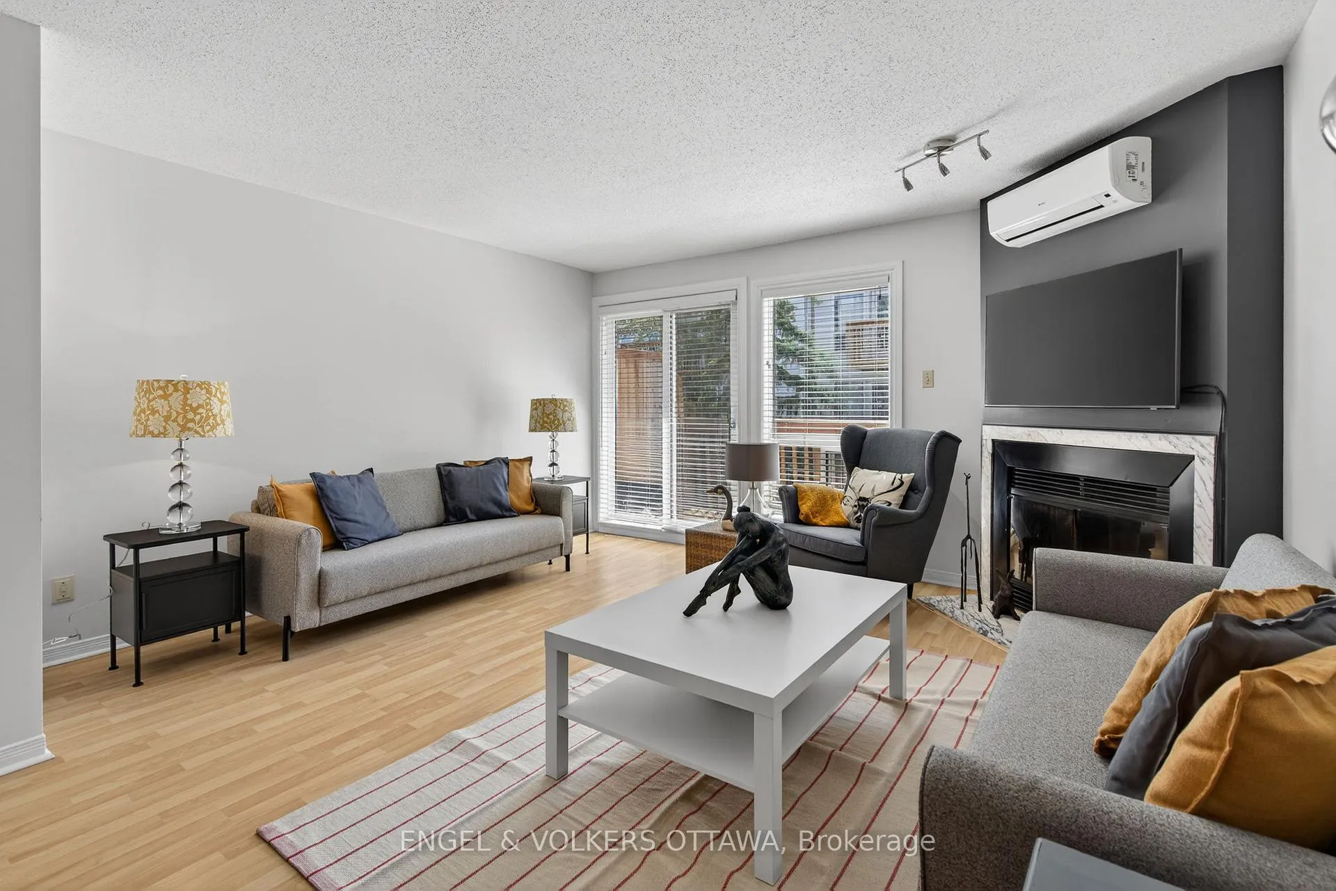 Photo 4 of 211 Briston Private, Ottawa, Hunt Club Park — HOMEH