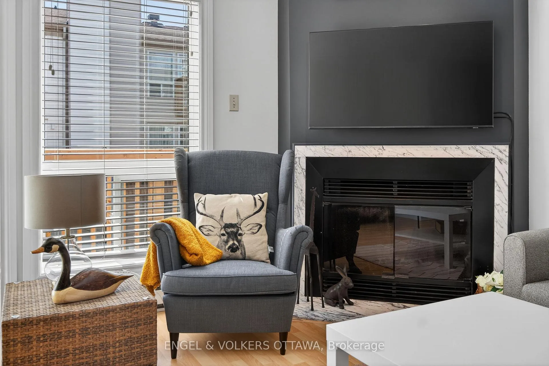 Photo 5 of 211 Briston Private, Ottawa, Hunt Club Park — HOMEH