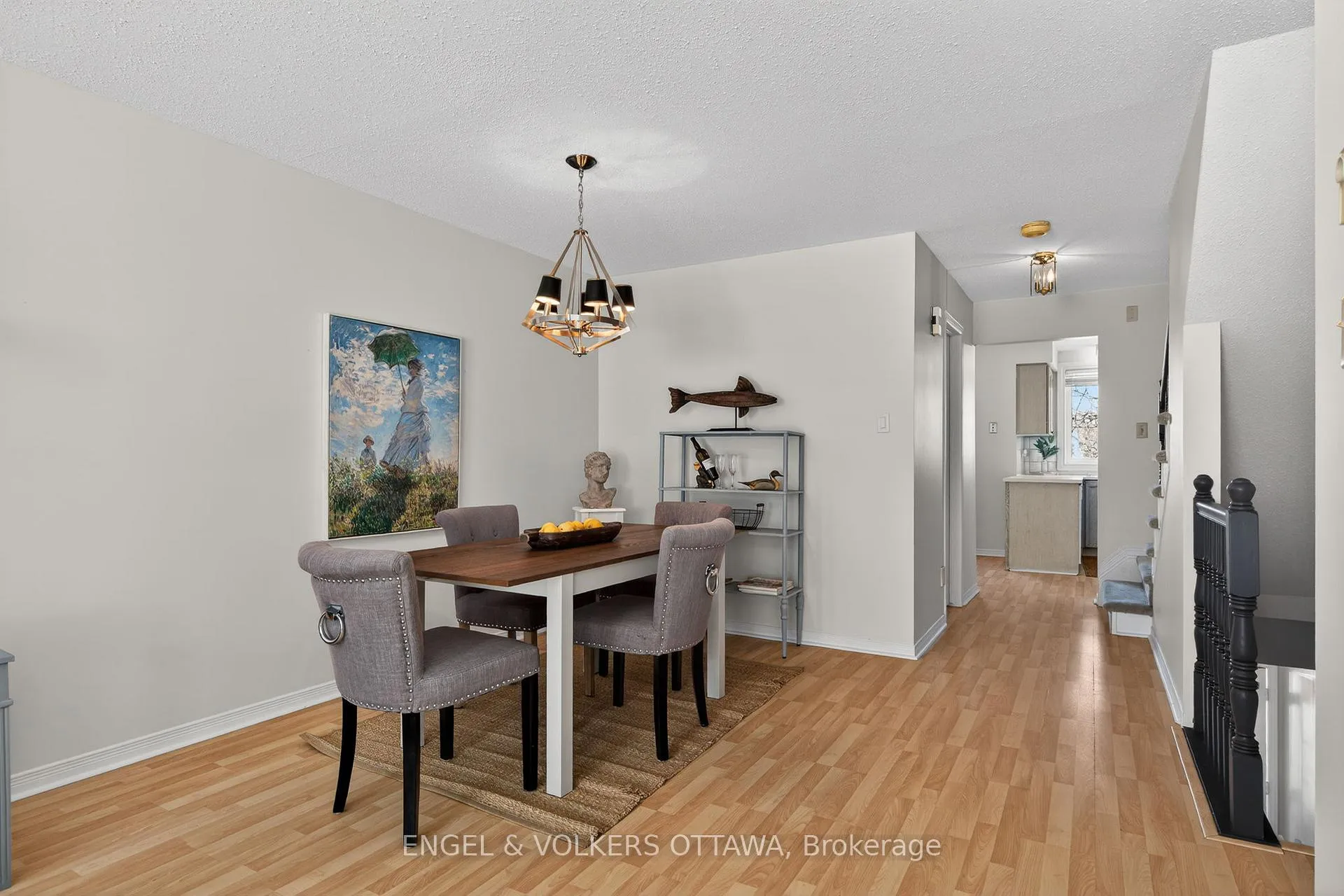 Photo 9 of 211 Briston Private, Ottawa, Hunt Club Park — HOMEH