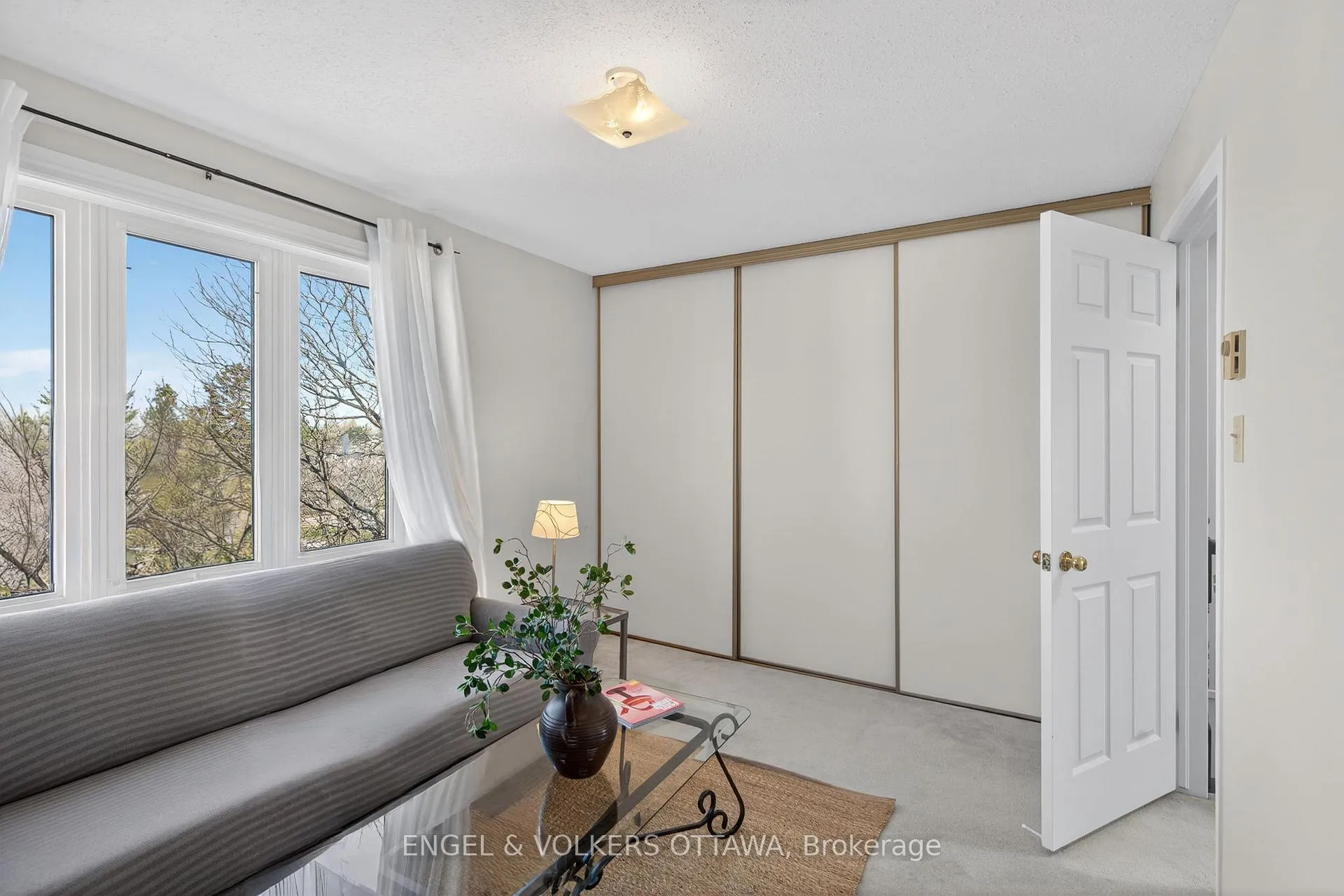 Photo 20 of 211 Briston Private, Ottawa, Hunt Club Park — HOMEH