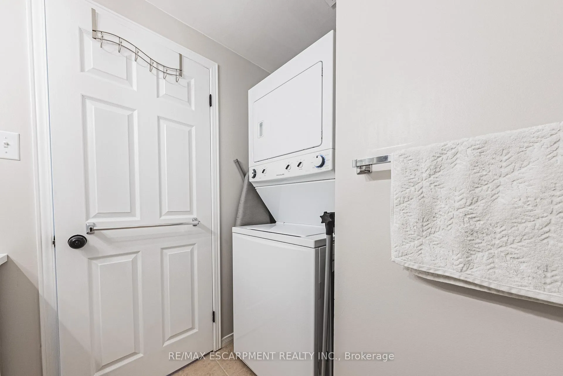 Photo 15 of Unit 103, 180 Limeridge Road W, Hamilton, Rolston — HOMEH