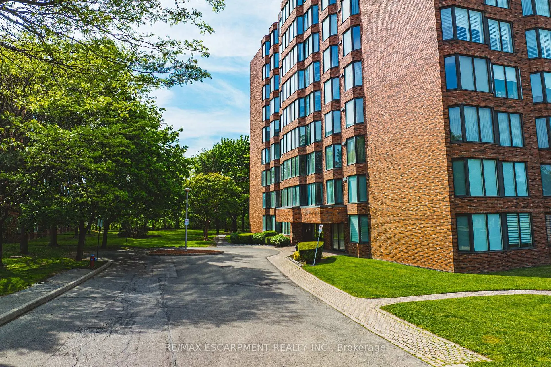 Photo 16 of Unit 103, 180 Limeridge Road W, Hamilton, Rolston — HOMEH