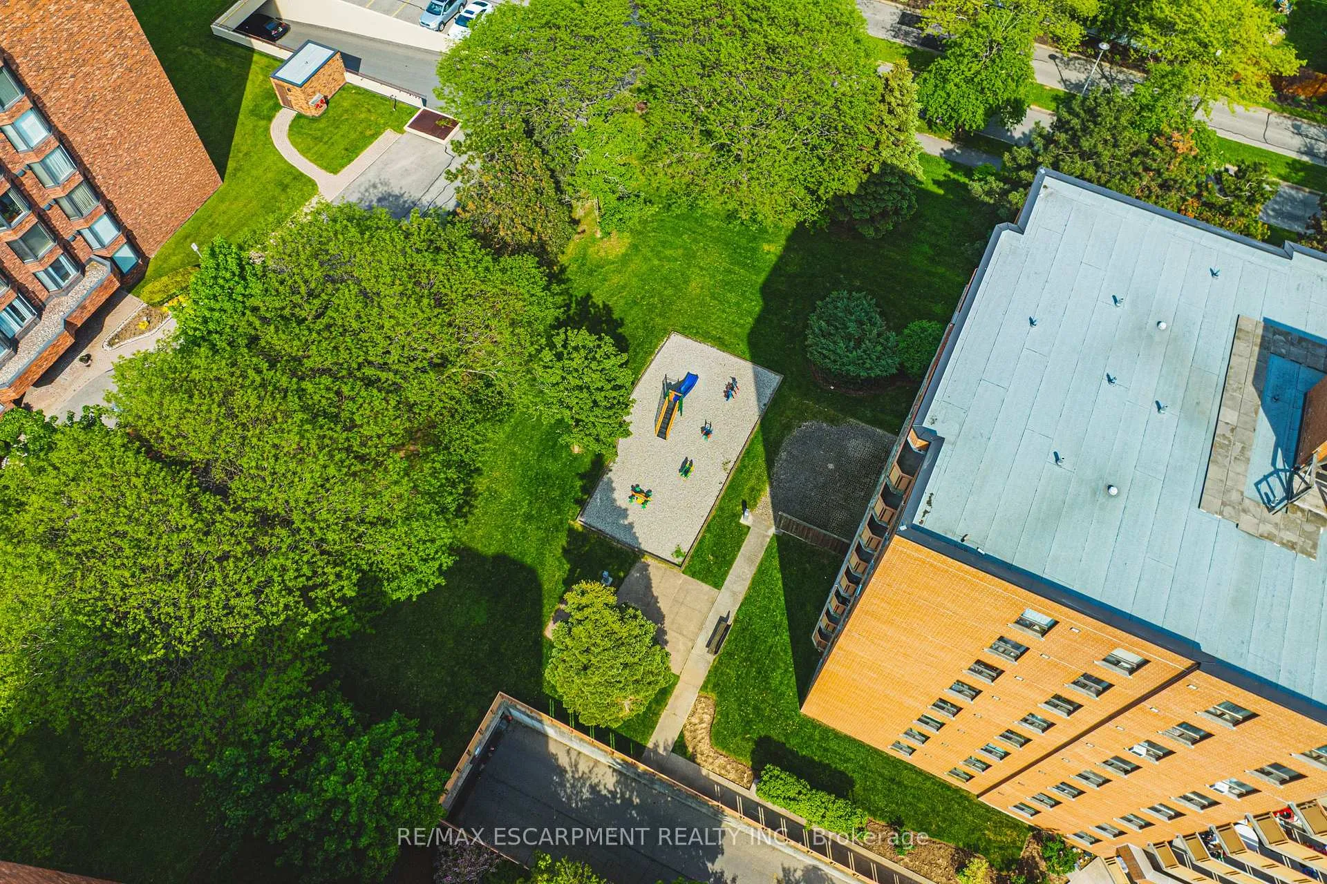 Photo 21 of Unit 103, 180 Limeridge Road W, Hamilton, Rolston — HOMEH