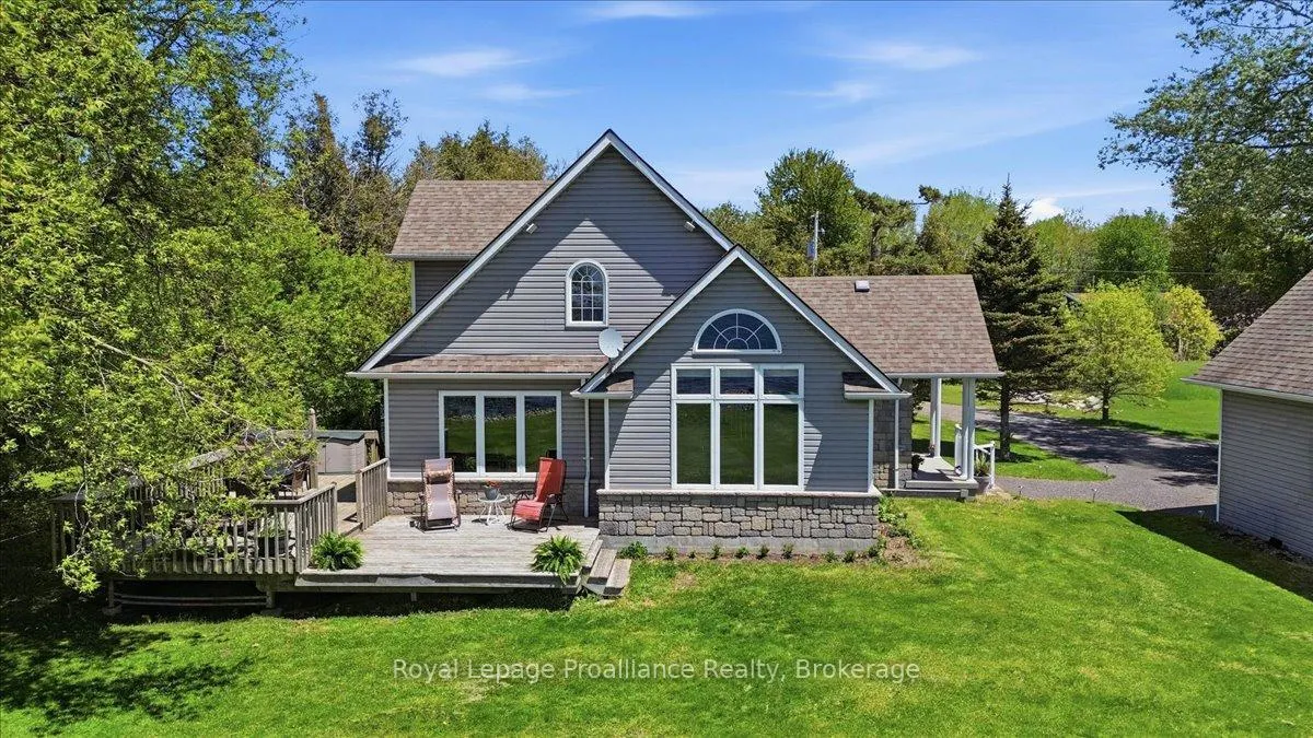 Photo 1 of 233 Parkview Road, Prince Edward County, Ameliasburg Ward — HOMEH