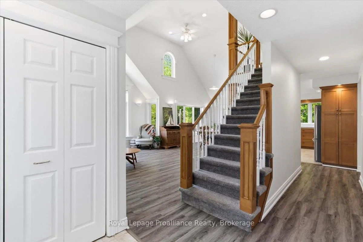 Photo 5 of 233 Parkview Road, Prince Edward County, Ameliasburg Ward — HOMEH