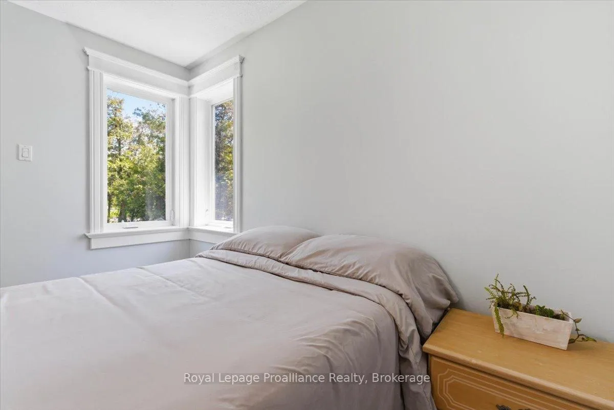 Photo 23 of 233 Parkview Road, Prince Edward County, Ameliasburg Ward — HOMEH