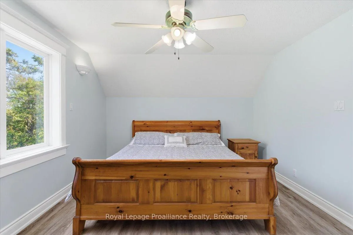 Photo 33 of 233 Parkview Road, Prince Edward County, Ameliasburg Ward — HOMEH