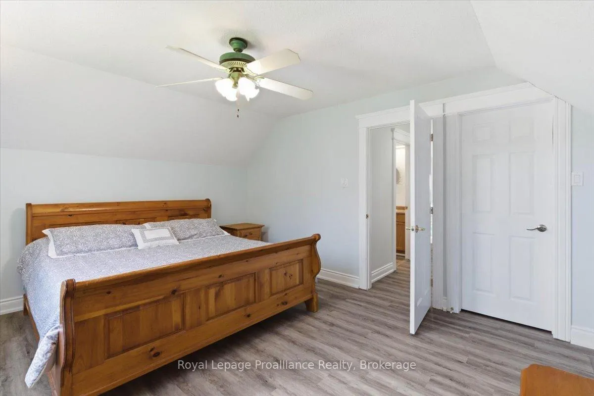 Photo 35 of 233 Parkview Road, Prince Edward County, Ameliasburg Ward — HOMEH