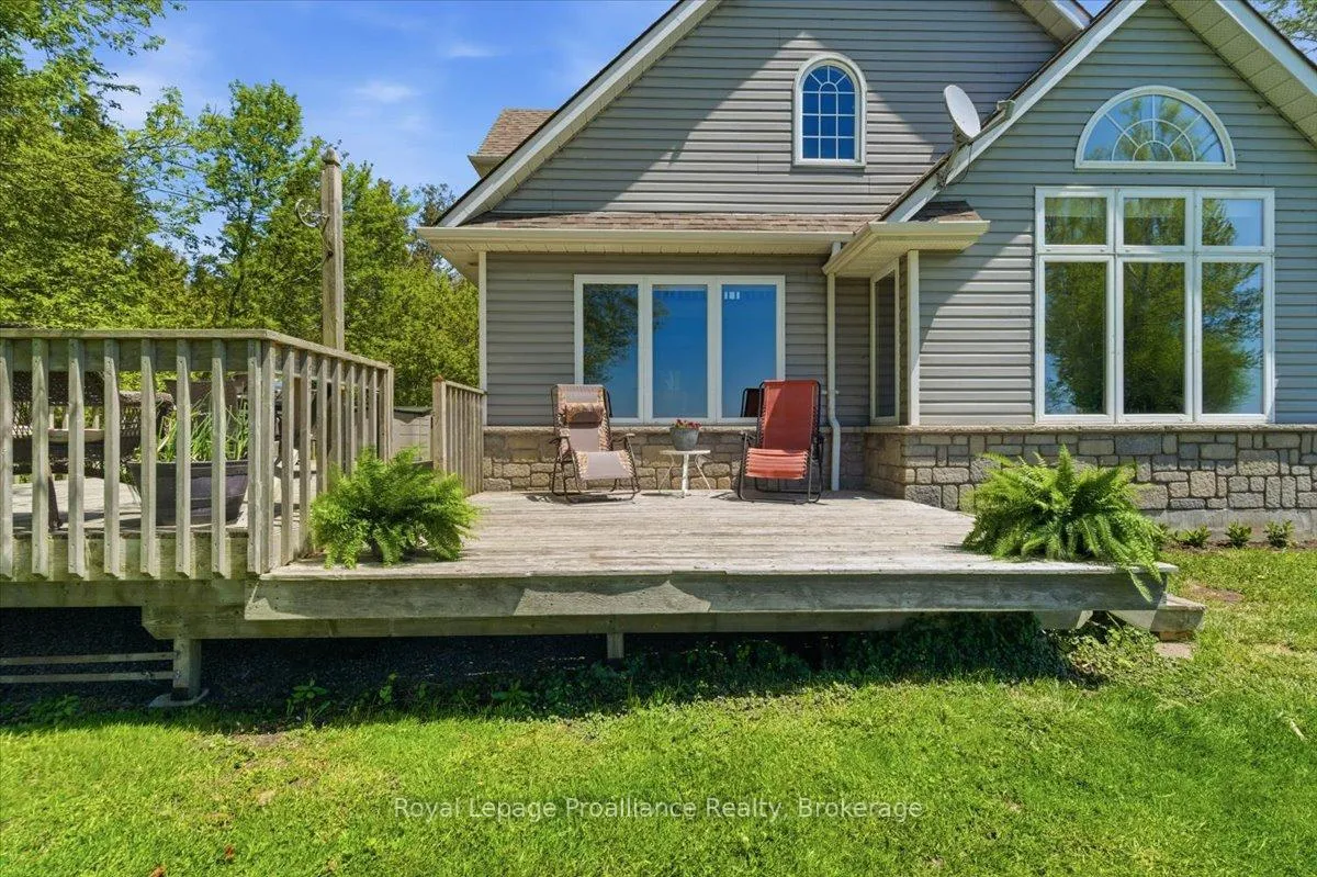 Photo 37 of 233 Parkview Road, Prince Edward County, Ameliasburg Ward — HOMEH