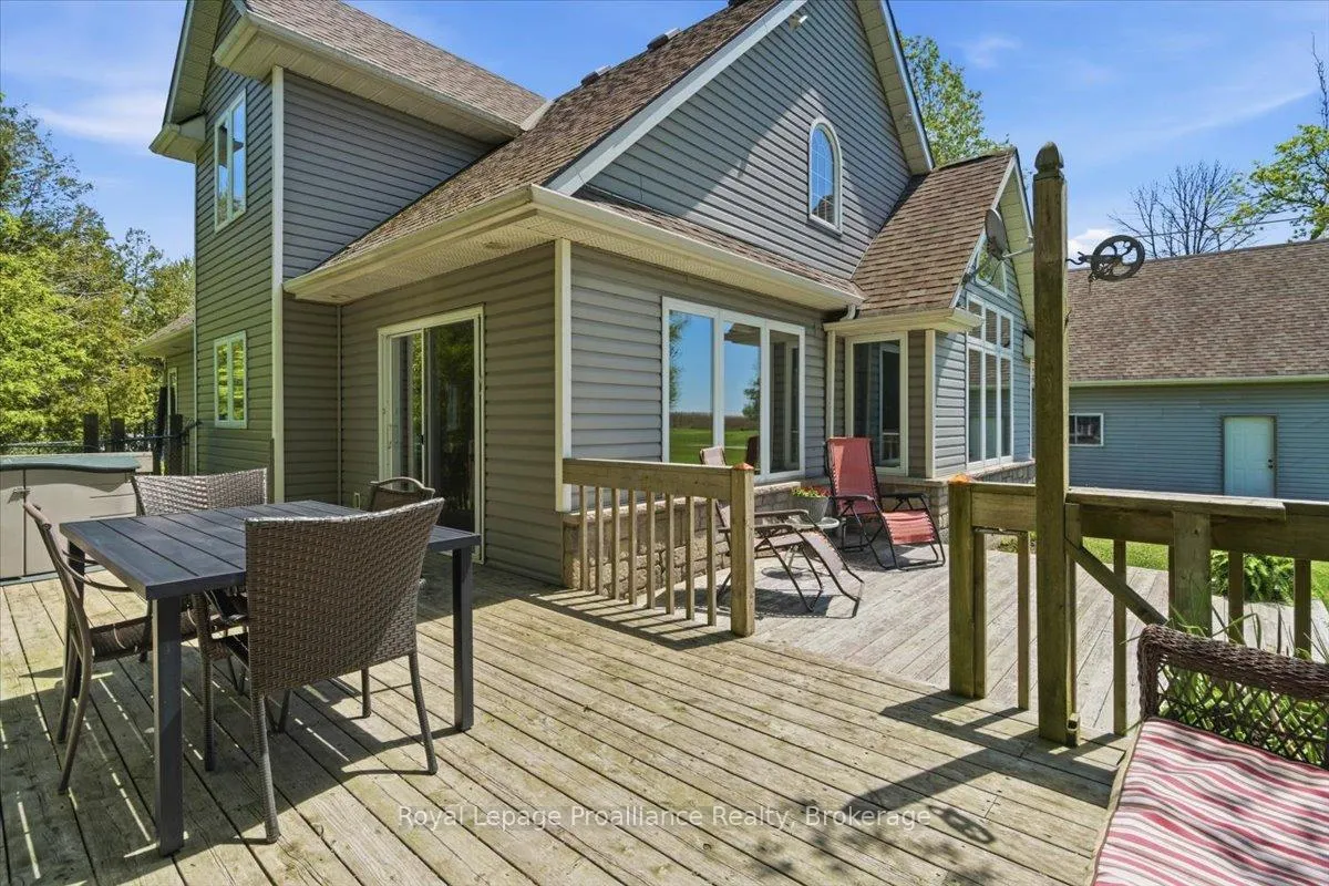 Photo 39 of 233 Parkview Road, Prince Edward County, Ameliasburg Ward — HOMEH