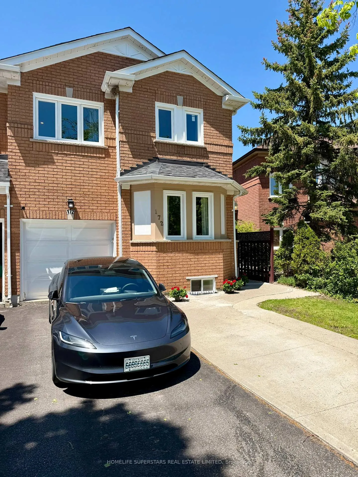 Photo 2 of 172 Rainforest Drive N, Brampton, Sandringham-Wellington — HOMEH