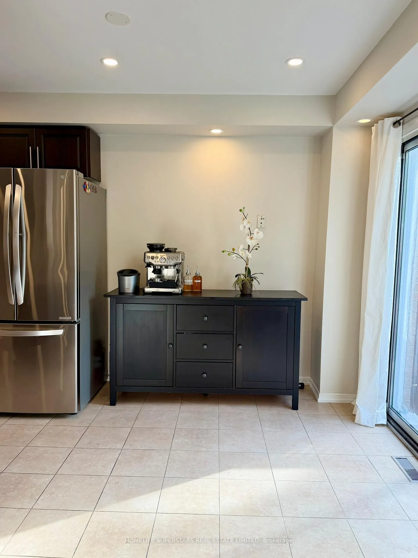 Photo 10 of 172 Rainforest Drive N, Brampton, Sandringham-Wellington — HOMEH