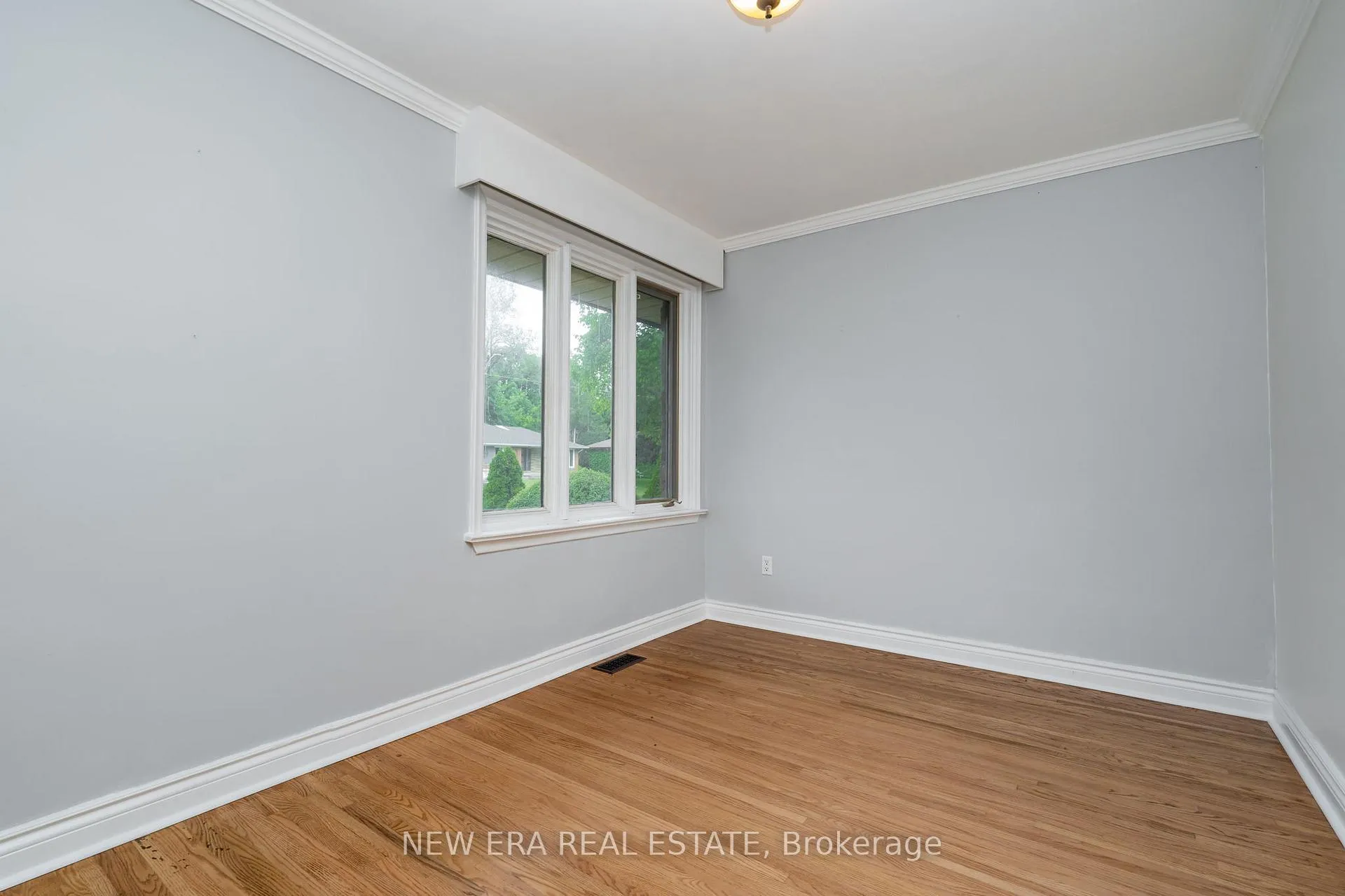 Photo 18 of 1553 Wembury Road, Mississauga, Lorne Park — HOMEH