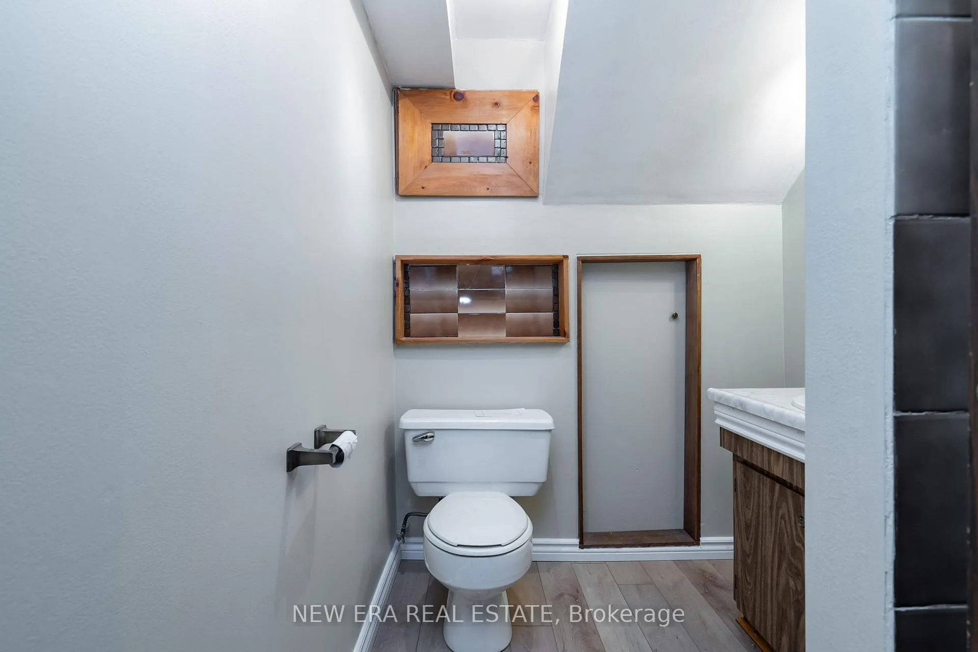 Photo 24 of 1553 Wembury Road, Mississauga, Lorne Park — HOMEH
