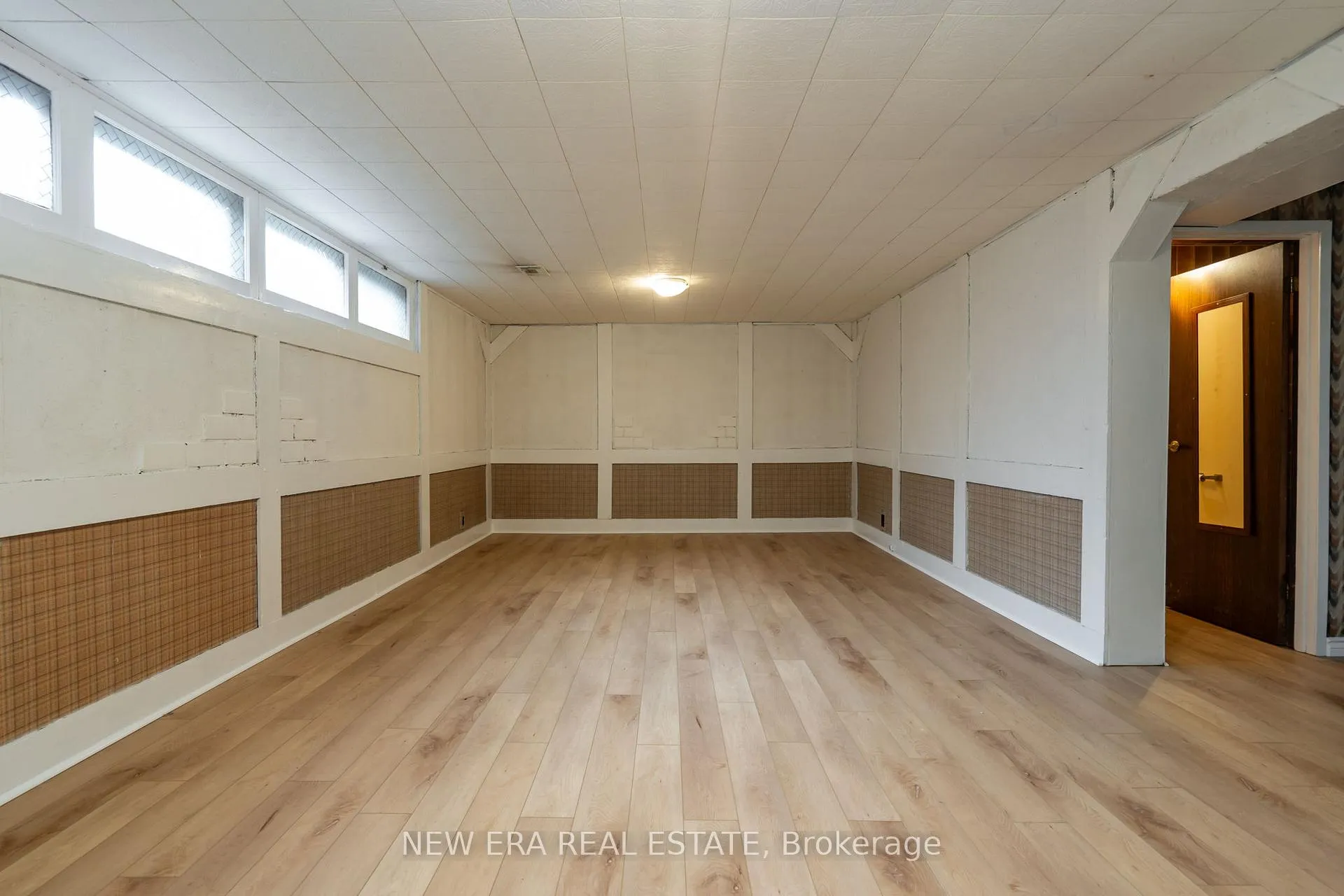 Photo 28 of 1553 Wembury Road, Mississauga, Lorne Park — HOMEH