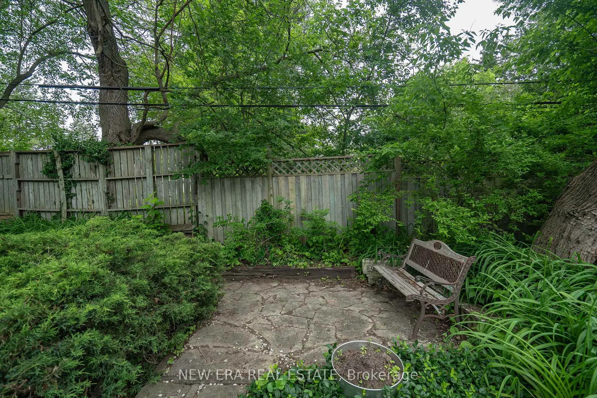 Photo 38 of 1553 Wembury Road, Mississauga, Lorne Park — HOMEH
