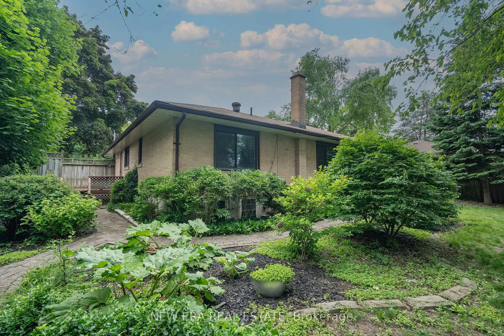 Photo 39 of 1553 Wembury Road, Mississauga, Lorne Park — HOMEH