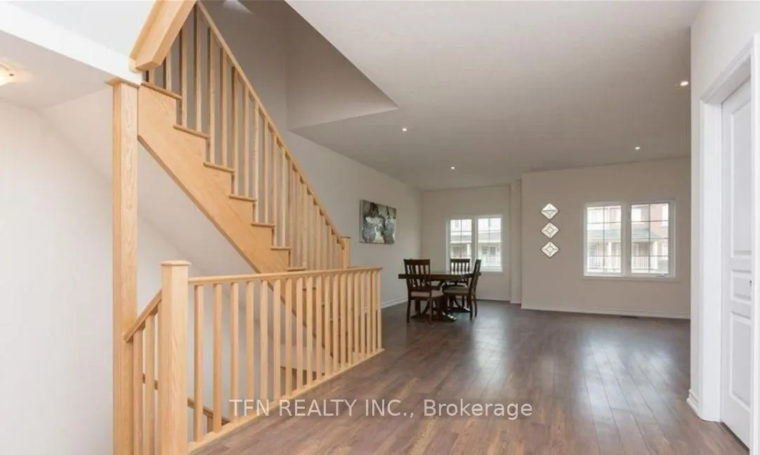 Photo 9 of 5 Savage Drive, Hamilton, Waterdown — HOMEH