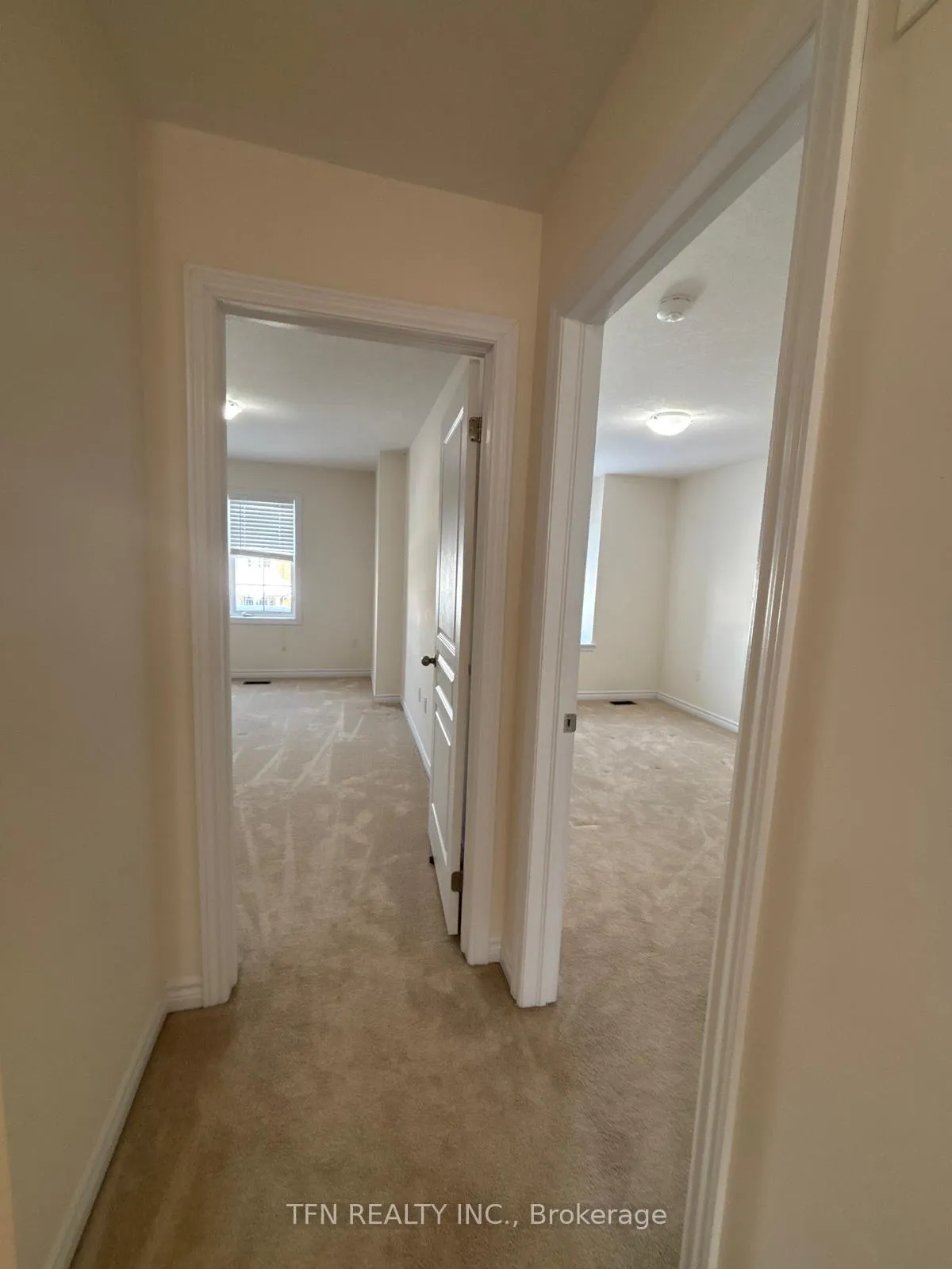 Photo 12 of 5 Savage Drive, Hamilton, Waterdown — HOMEH