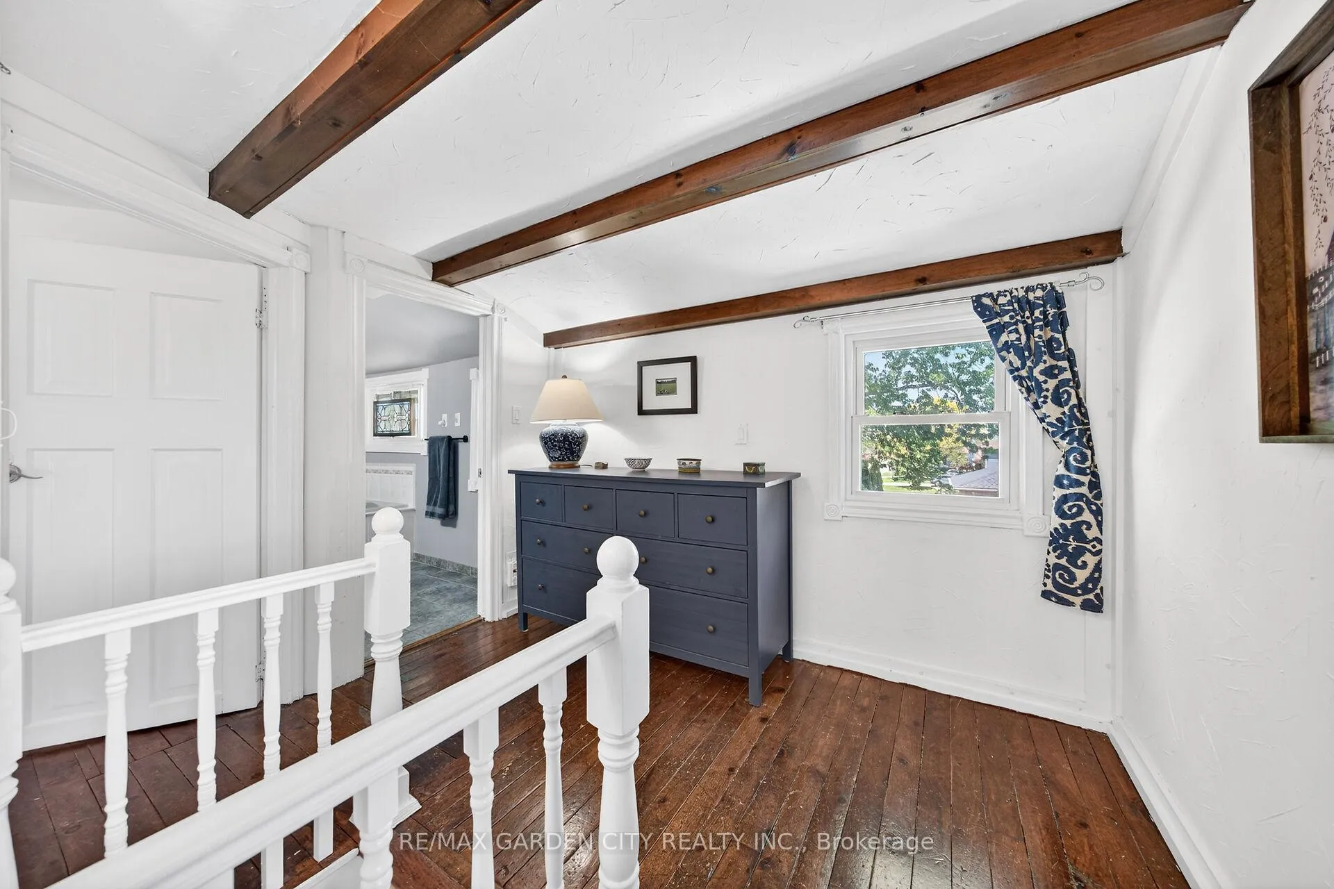 Photo 21 of 439 Murray Street, Grimsby, Grimsby Beach — HOMEH