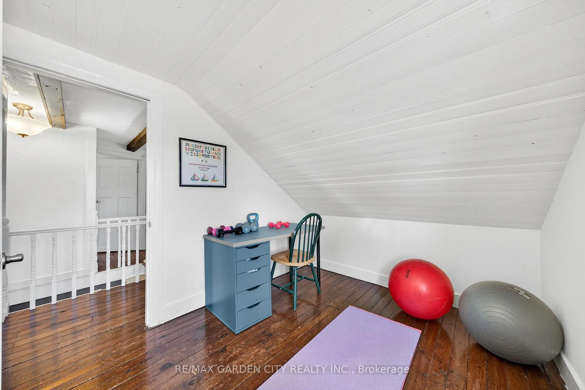 Photo 30 of 439 Murray Street, Grimsby, Grimsby Beach — HOMEH