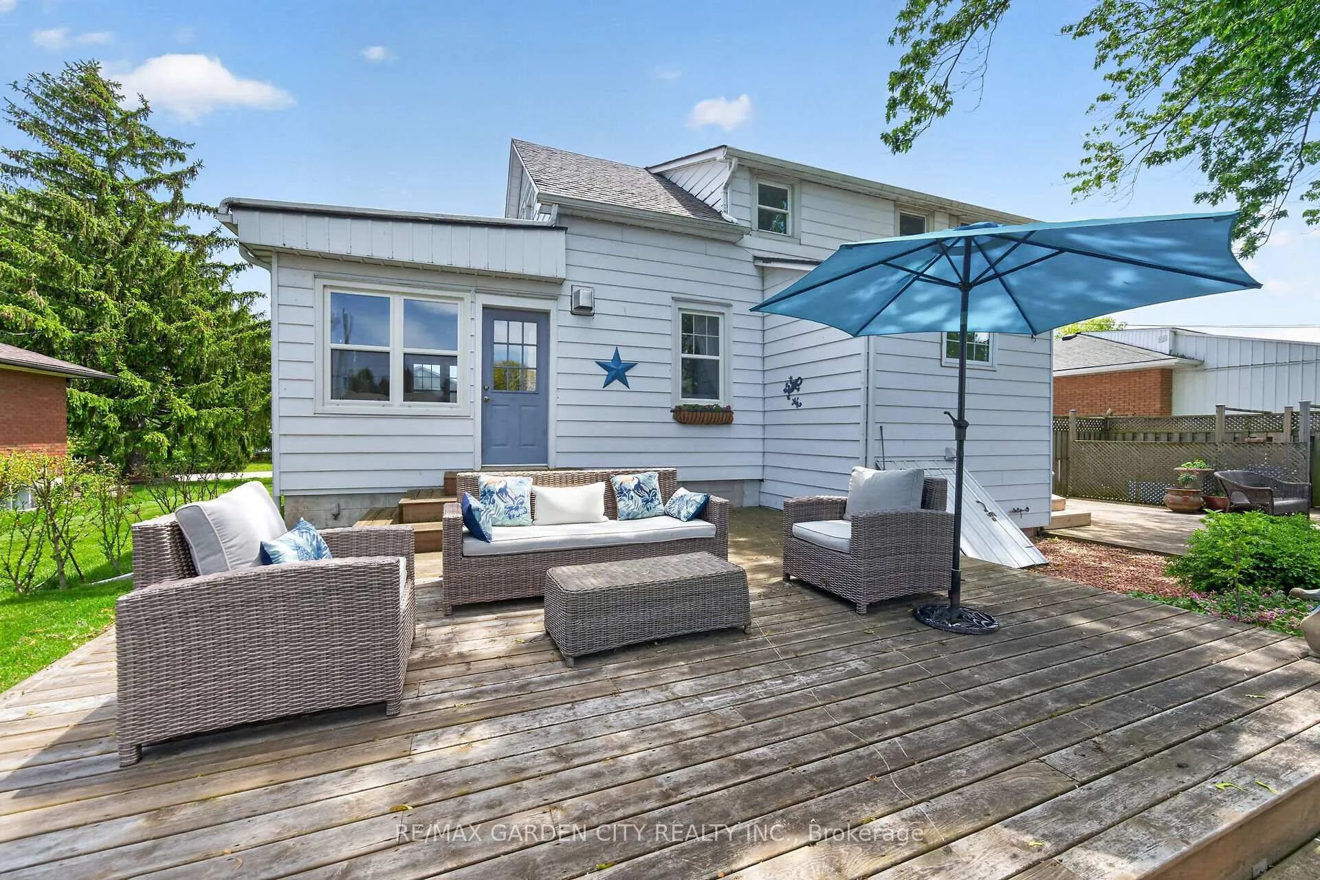 Photo 34 of 439 Murray Street, Grimsby, Grimsby Beach — HOMEH