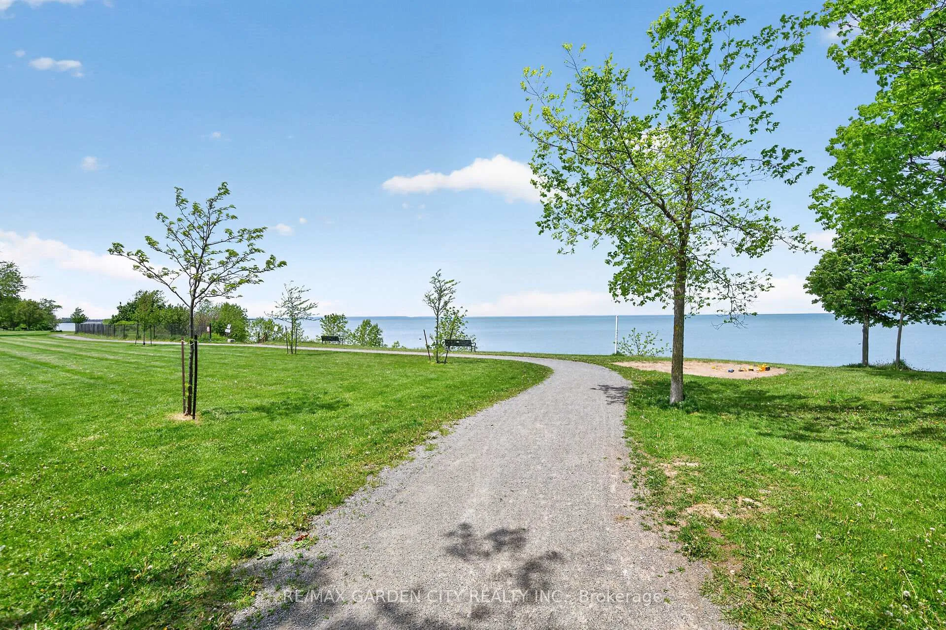 Photo 40 of 439 Murray Street, Grimsby, Grimsby Beach — HOMEH