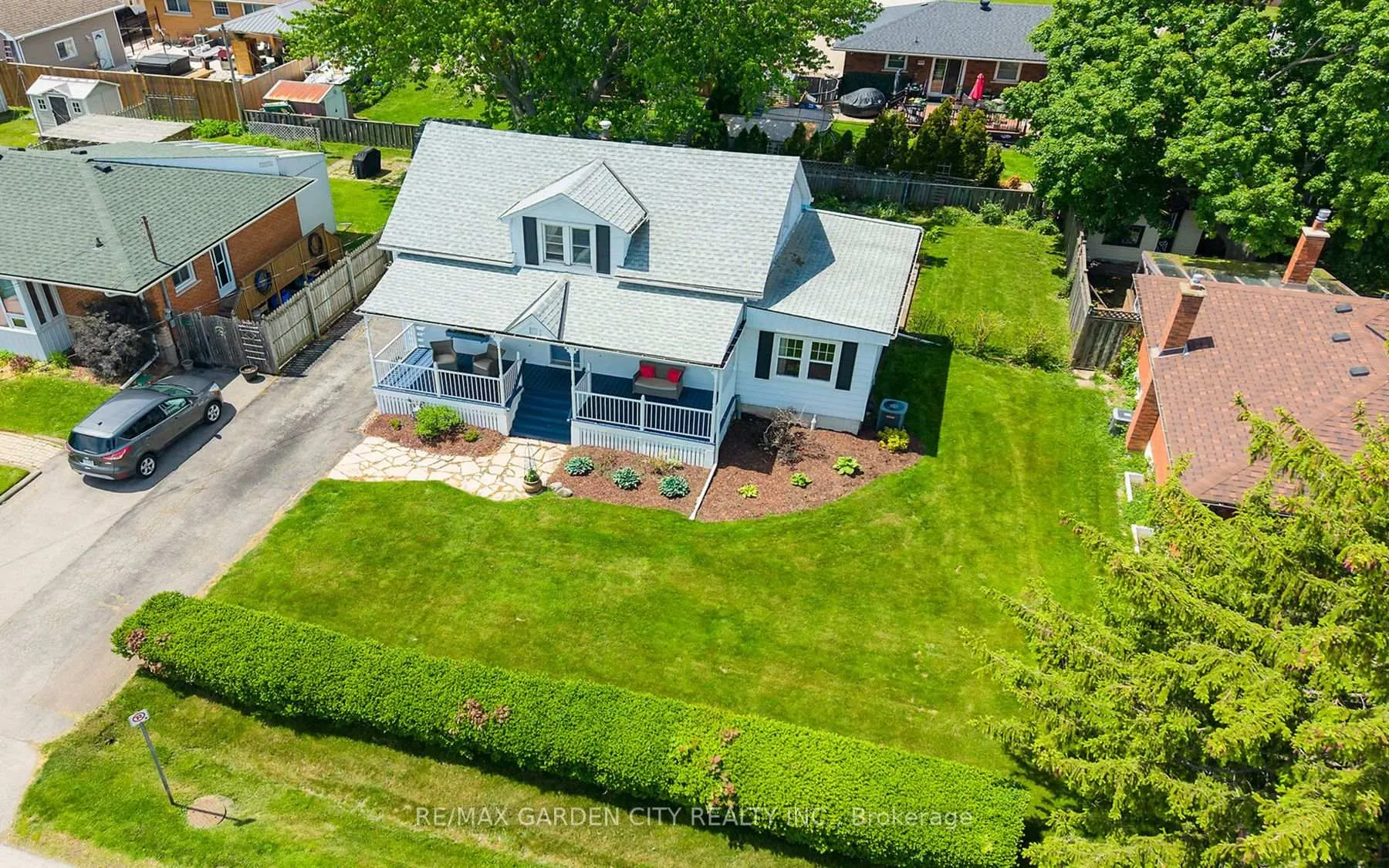Photo 42 of 439 Murray Street, Grimsby, Grimsby Beach — HOMEH