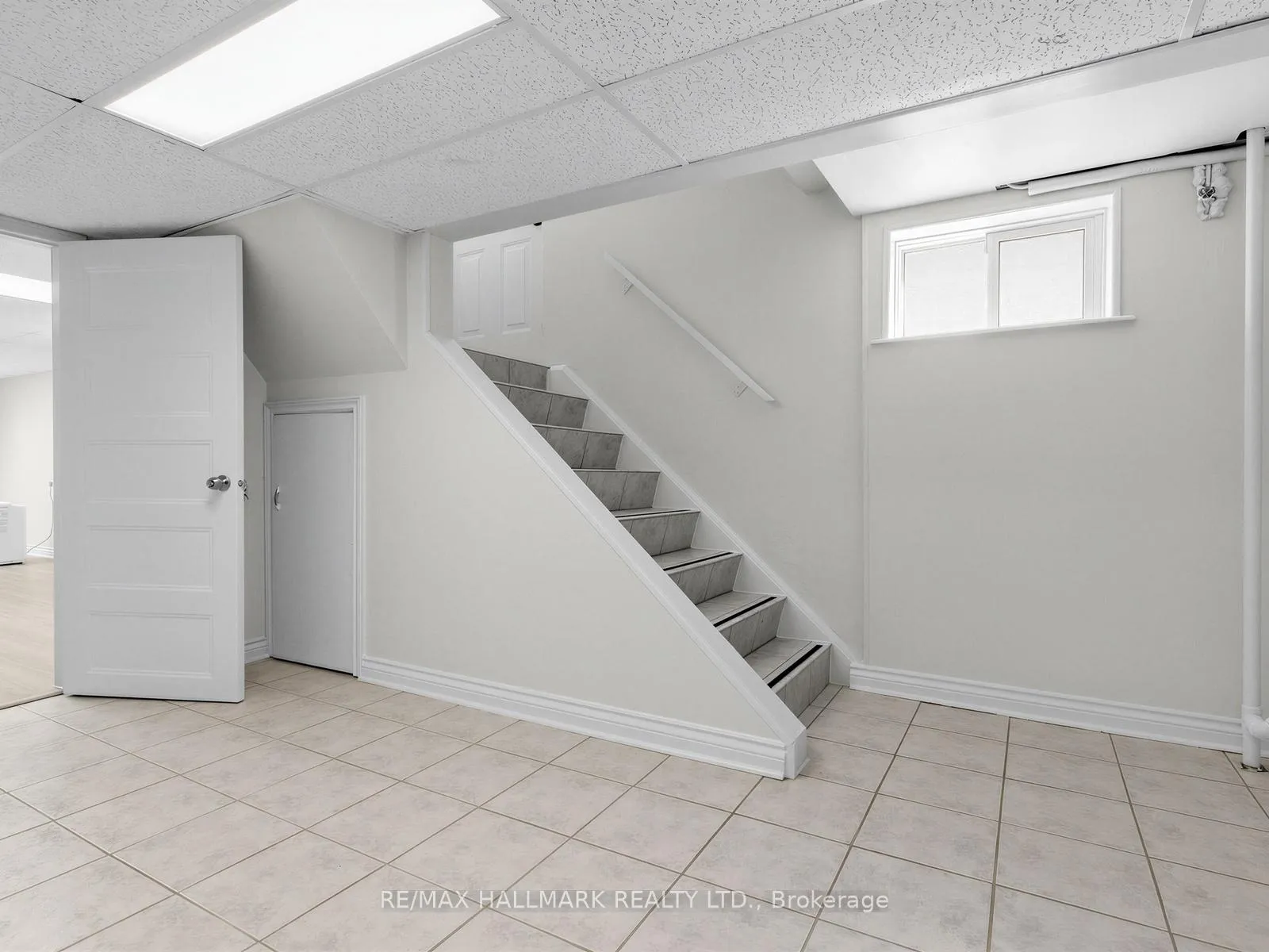 Photo 6 of Unit Bsmnt, 67 Trinnell Boulevard, Scarborough, Clairlea-Birchmount — HOMEH