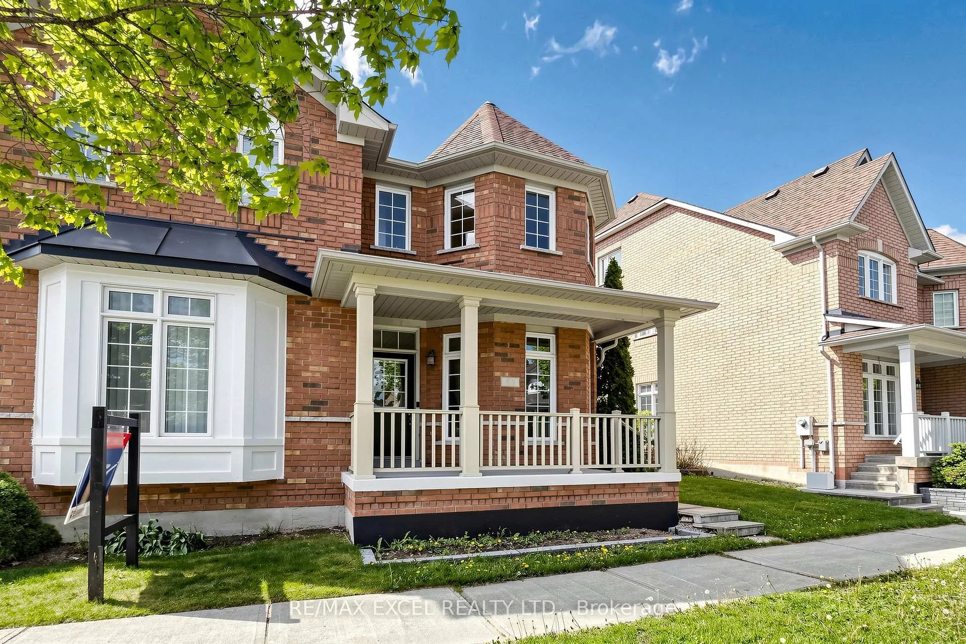 Photo 3 of 63 Rainbow Valley Crescent, Markham, Greensborough — HOMEH