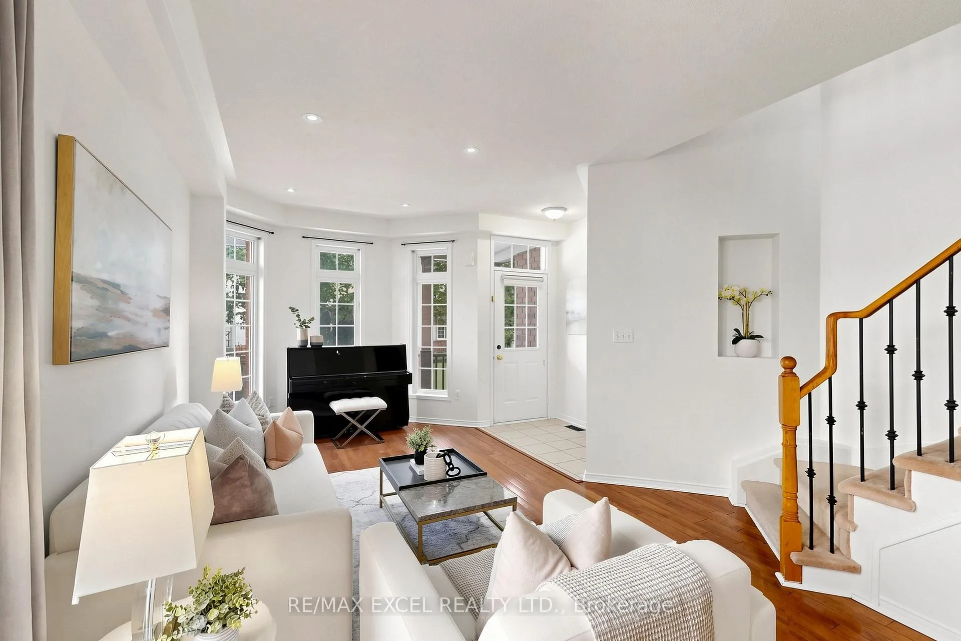 Photo 7 of 63 Rainbow Valley Crescent, Markham, Greensborough — HOMEH