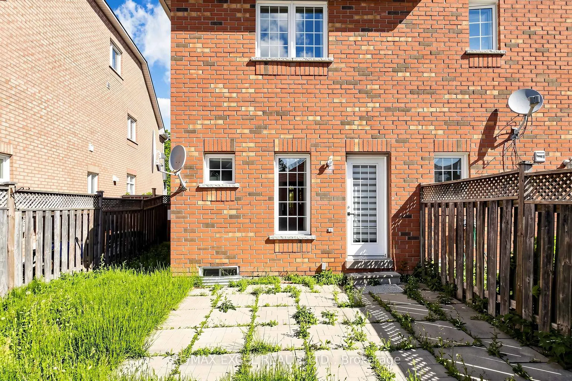 Photo 42 of 63 Rainbow Valley Crescent, Markham, Greensborough — HOMEH