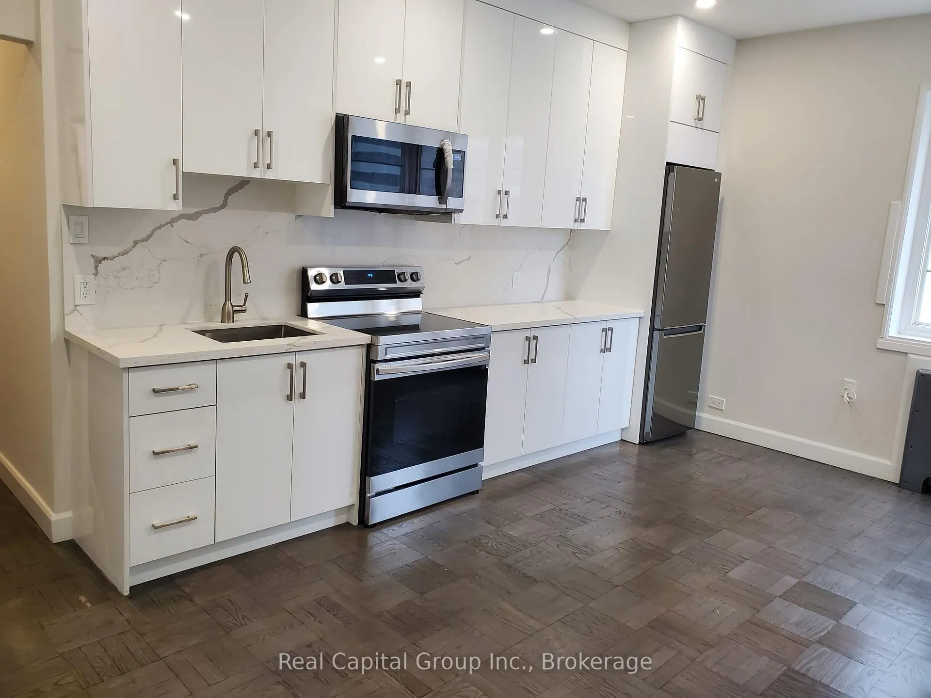 Photo 13 of Unit 401, 26 St Joseph Street, Toronto, Bay Street Corridor — HOMEH