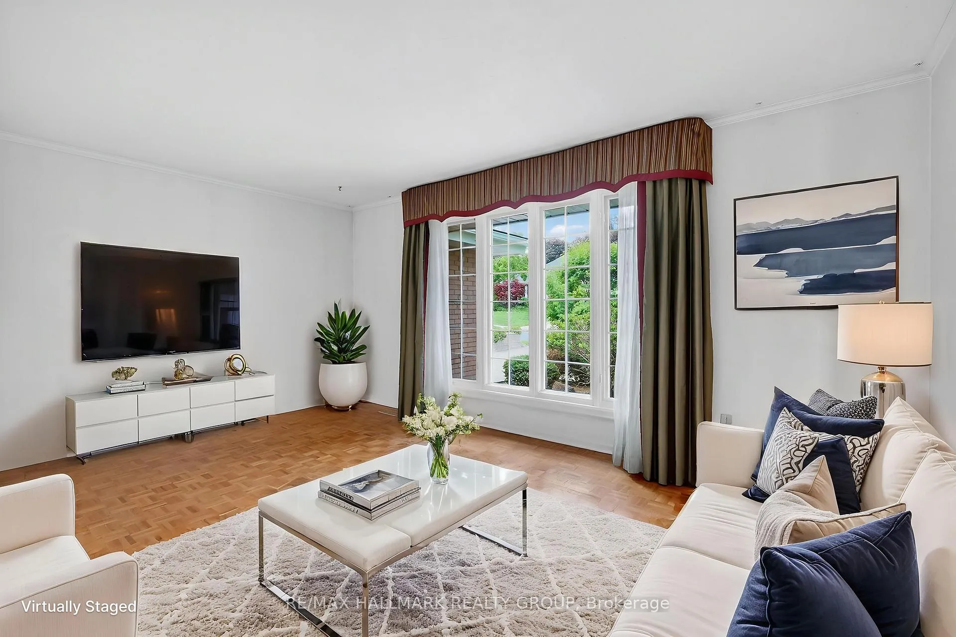 Photo 5 of 2204 Hamelin Crescent, Ottawa, Beacon Hill North — HOMEH
