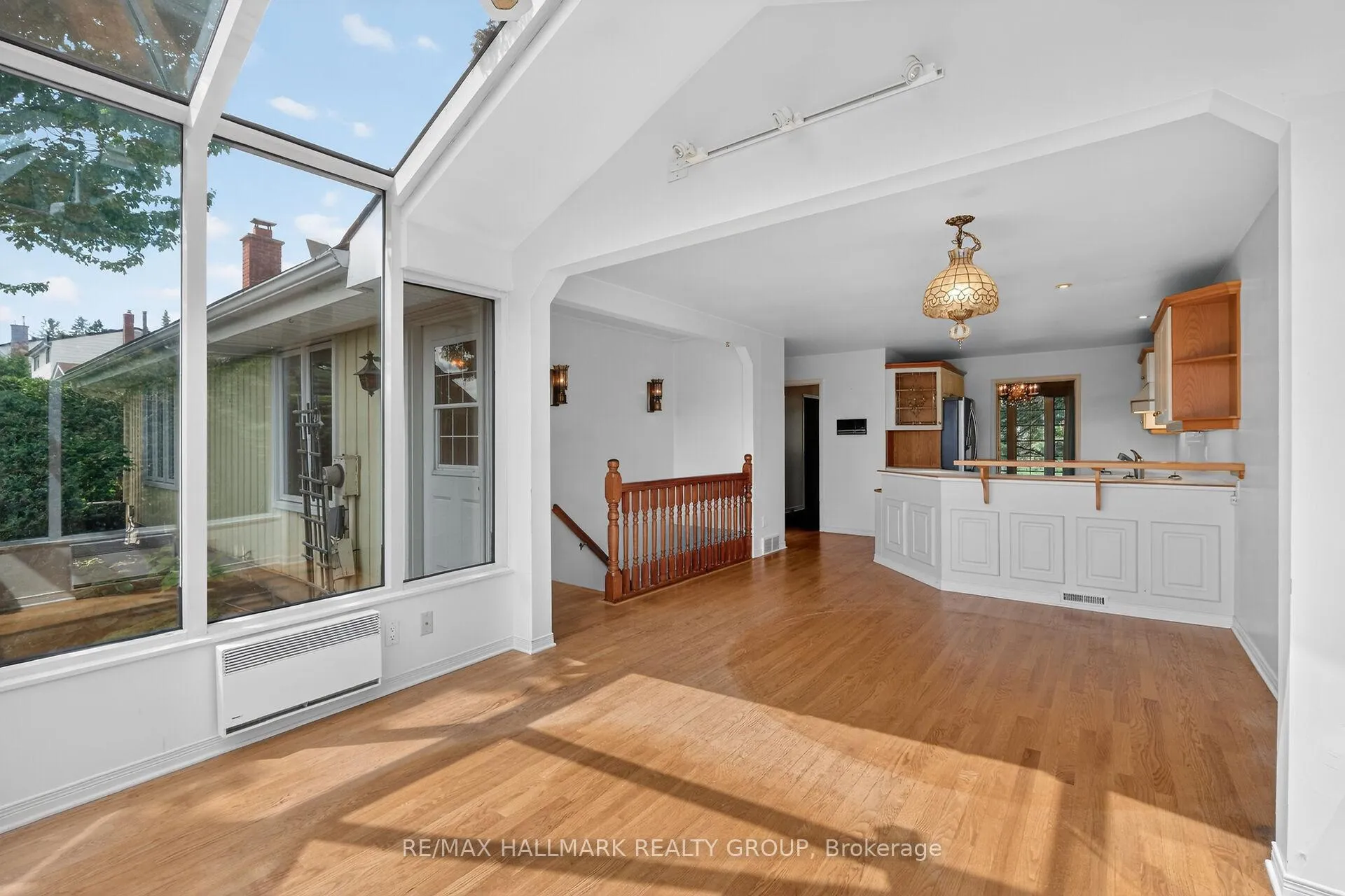 Photo 15 of 2204 Hamelin Crescent, Ottawa, Beacon Hill North — HOMEH