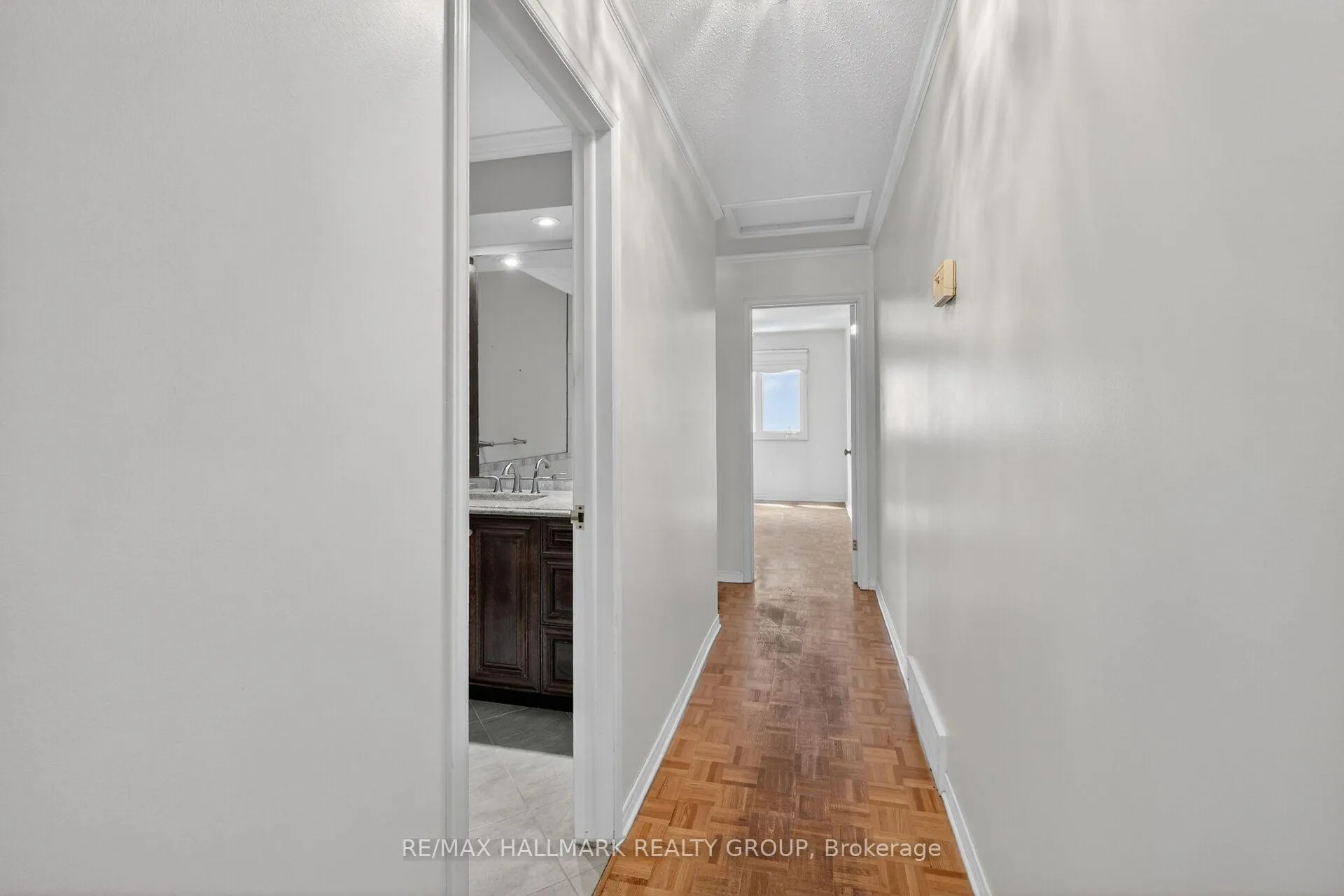 Photo 20 of 2204 Hamelin Crescent, Ottawa, Beacon Hill North — HOMEH