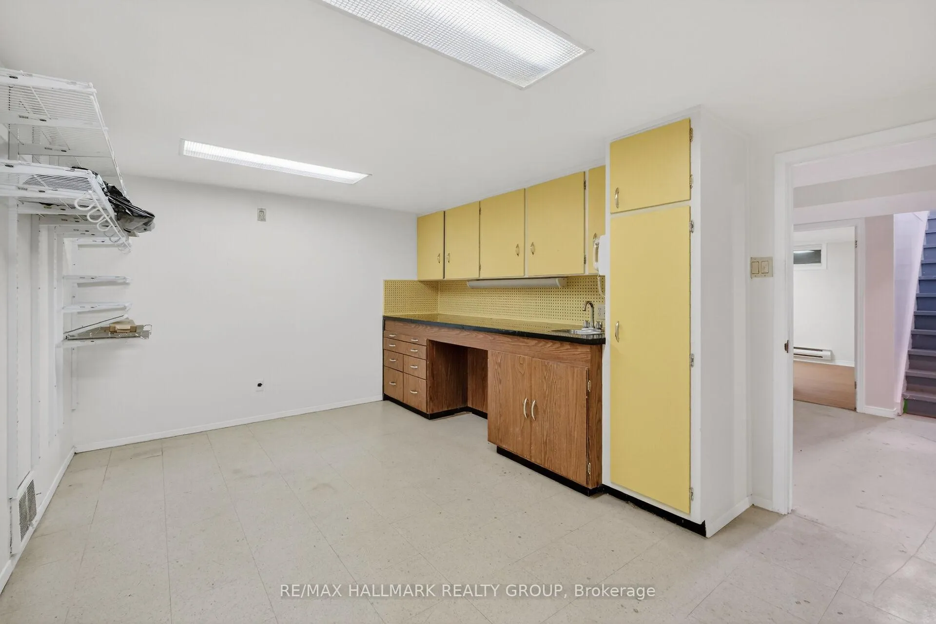 Photo 39 of 2204 Hamelin Crescent, Ottawa, Beacon Hill North — HOMEH