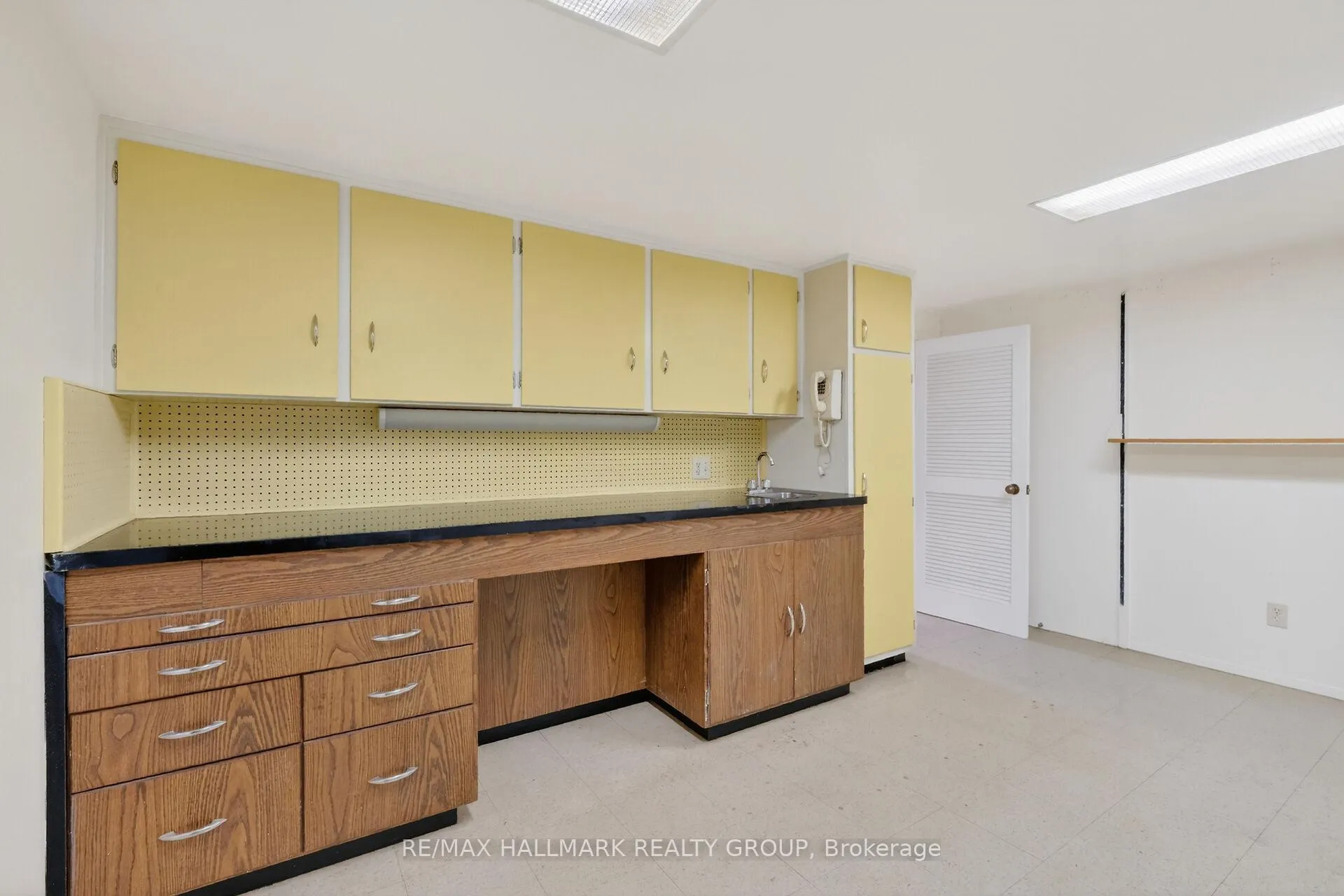 Photo 40 of 2204 Hamelin Crescent, Ottawa, Beacon Hill North — HOMEH