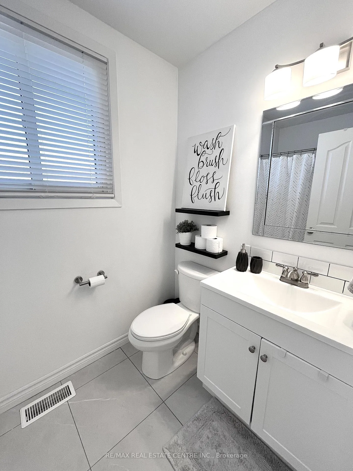 Photo 18 of Unit Upper, 87 Locheed Drive, Hamilton, Lisgar — HOMEH