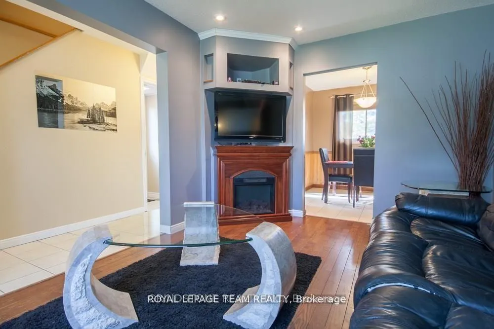Photo 4 of 183 McElroy Drive, Ottawa, Kanata - Glencairn/Hazeldean — HOMEH