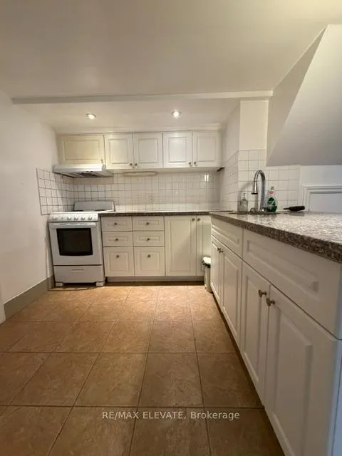 Photo 9 of Unit Basement, 8 Balaclava Drive, Scarborough, Dorset Park — HOMEH