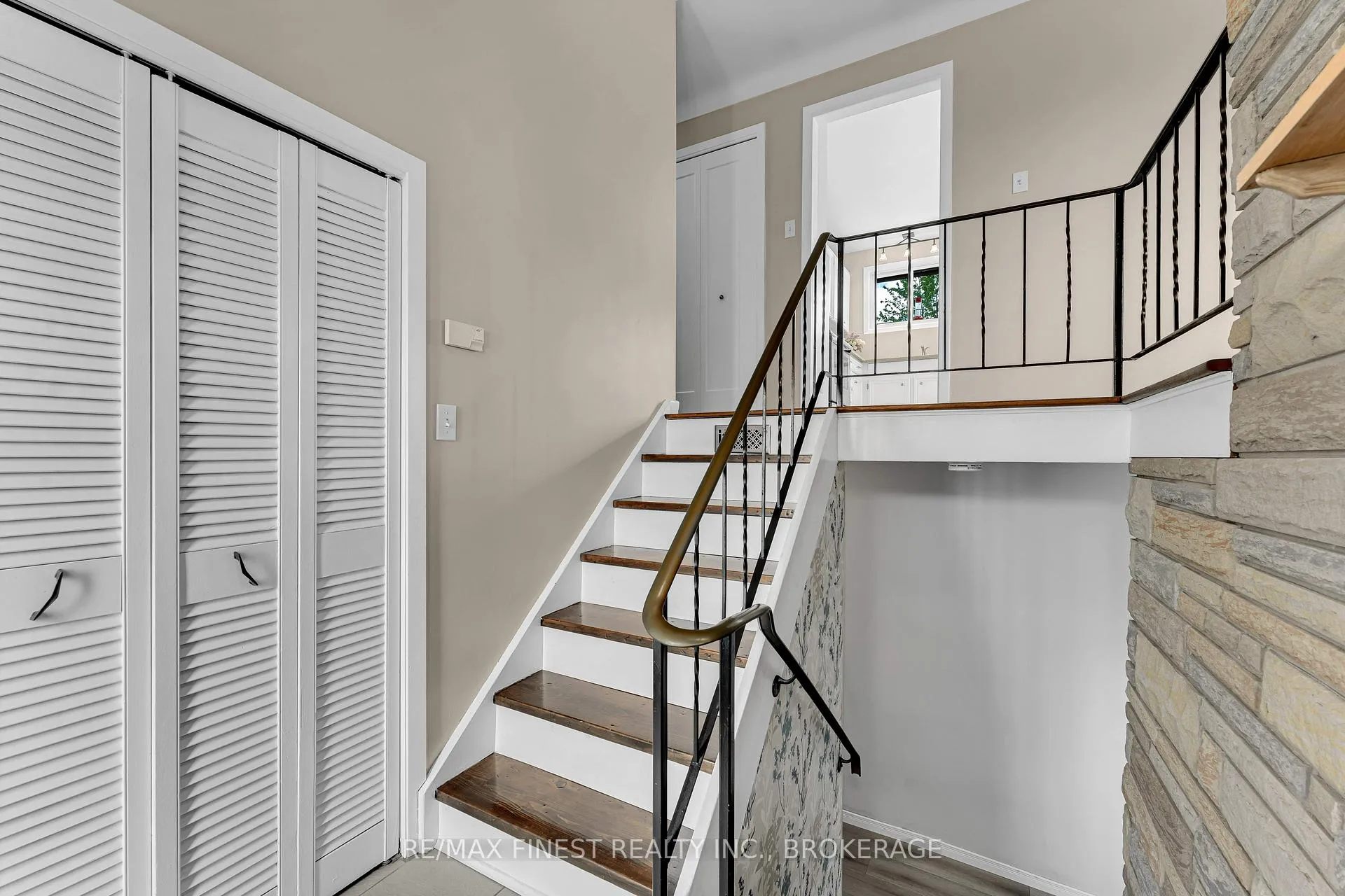Photo 3 of 3369 Unity Road, Kingston, City North of 401 — HOMEH