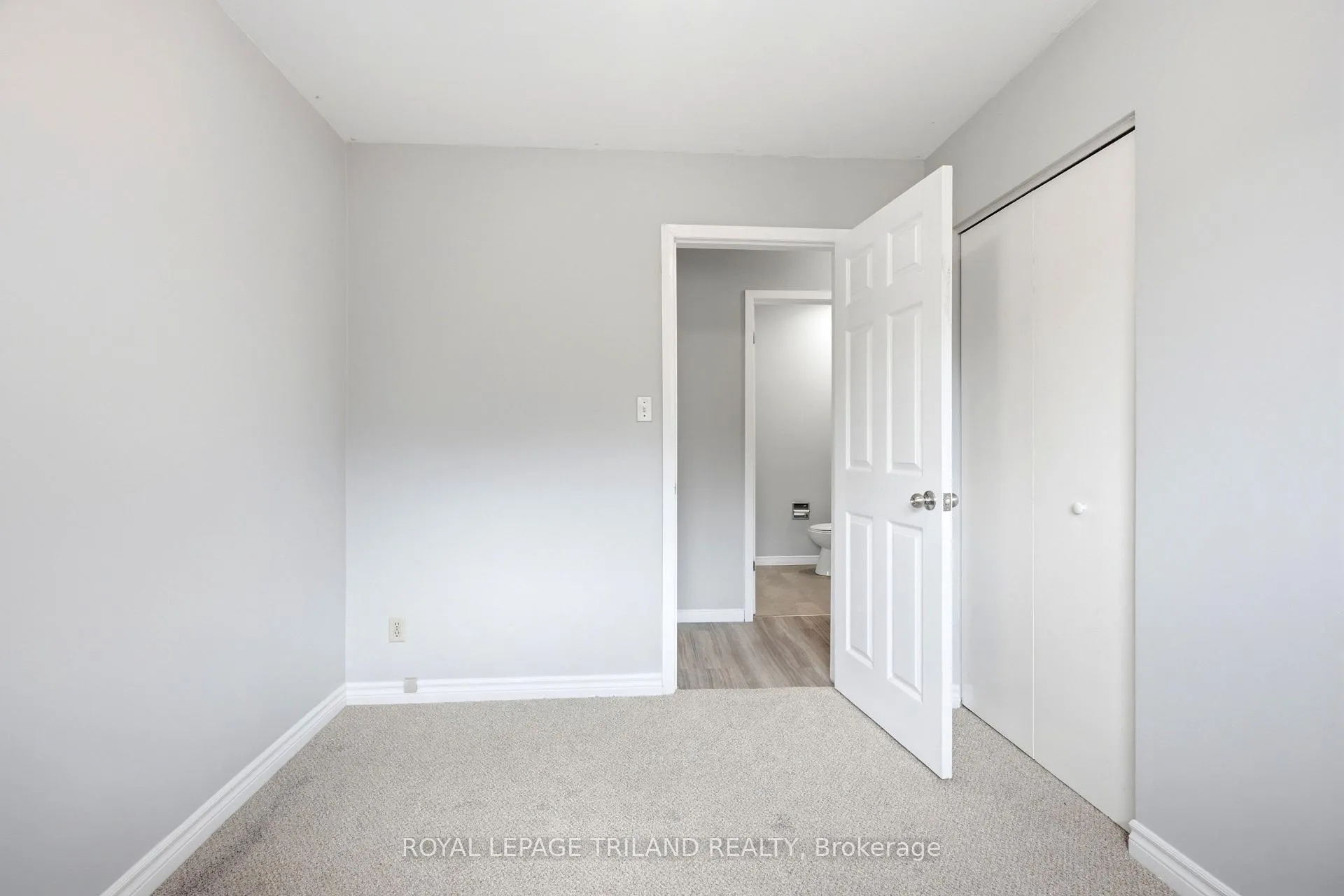 Photo 10 of Unit A, 195B Cedarvale Crescent, Waterloo — HOMEH